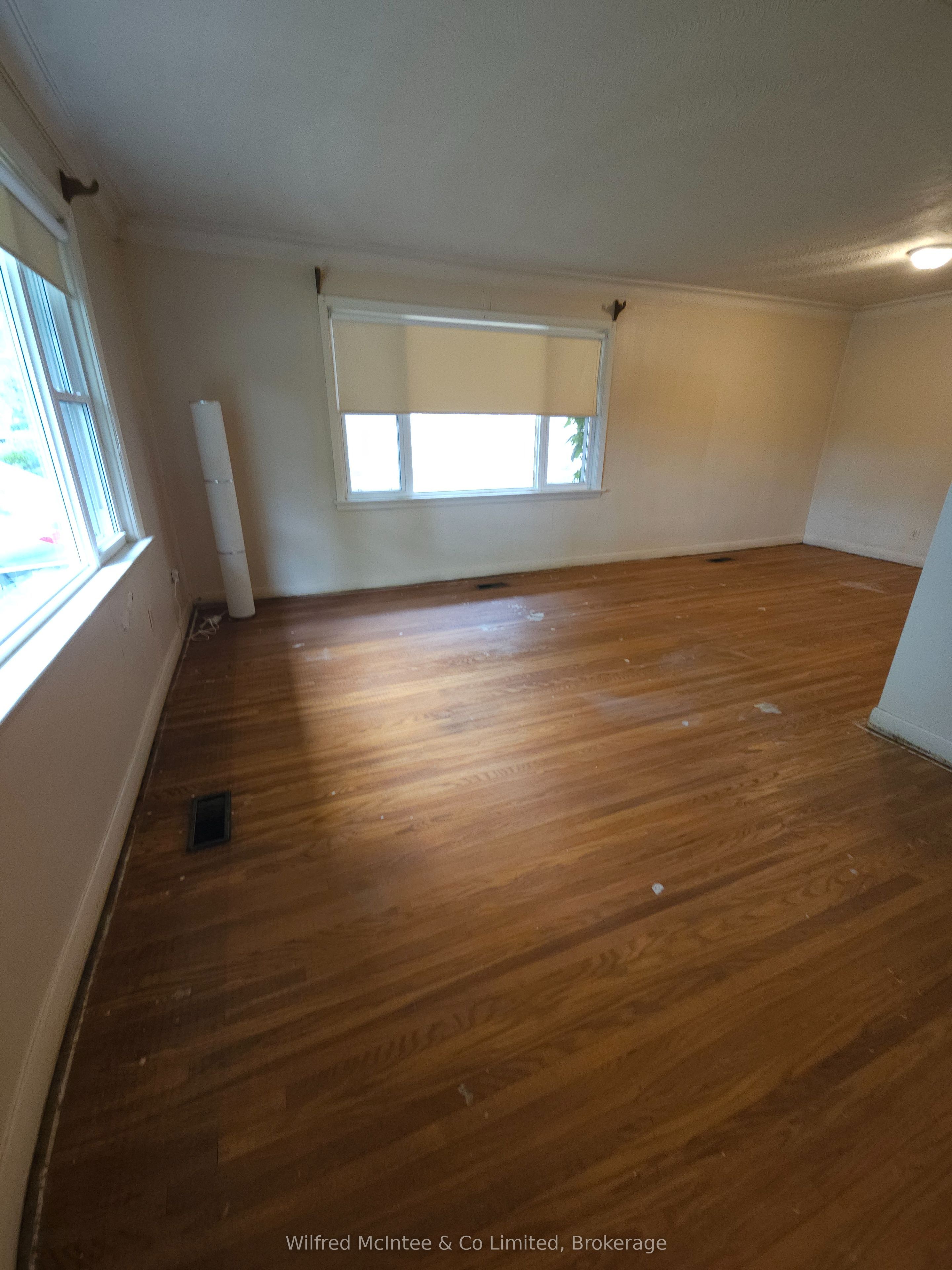 69 Haliburton Avenue, Toronto, ON M9B 4Y6 photo 5