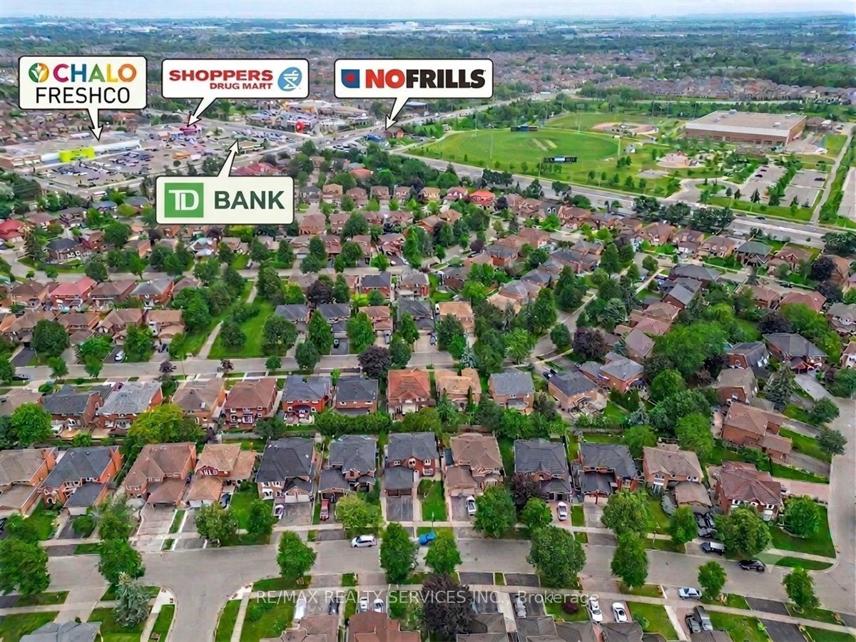 29 Brydon Crescent, Brampton, ON L6X 3K2 photo 2