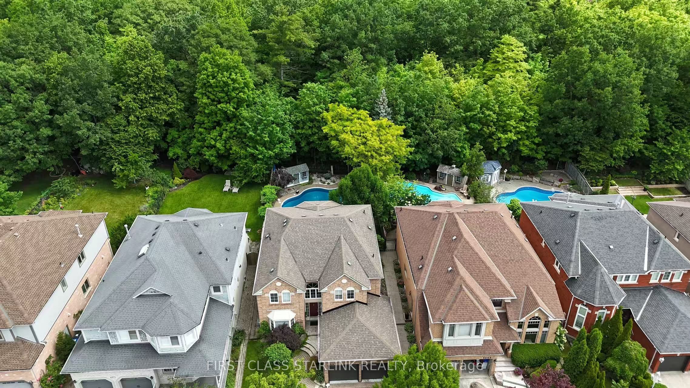 5467 Planters Wood Court, Mississauga, ON L5M 5V6 photo 2