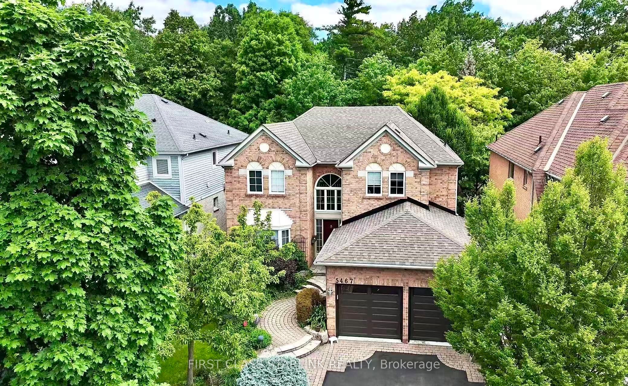 5467 Planters Wood Court, Mississauga, ON L5M 5V6 photo 4