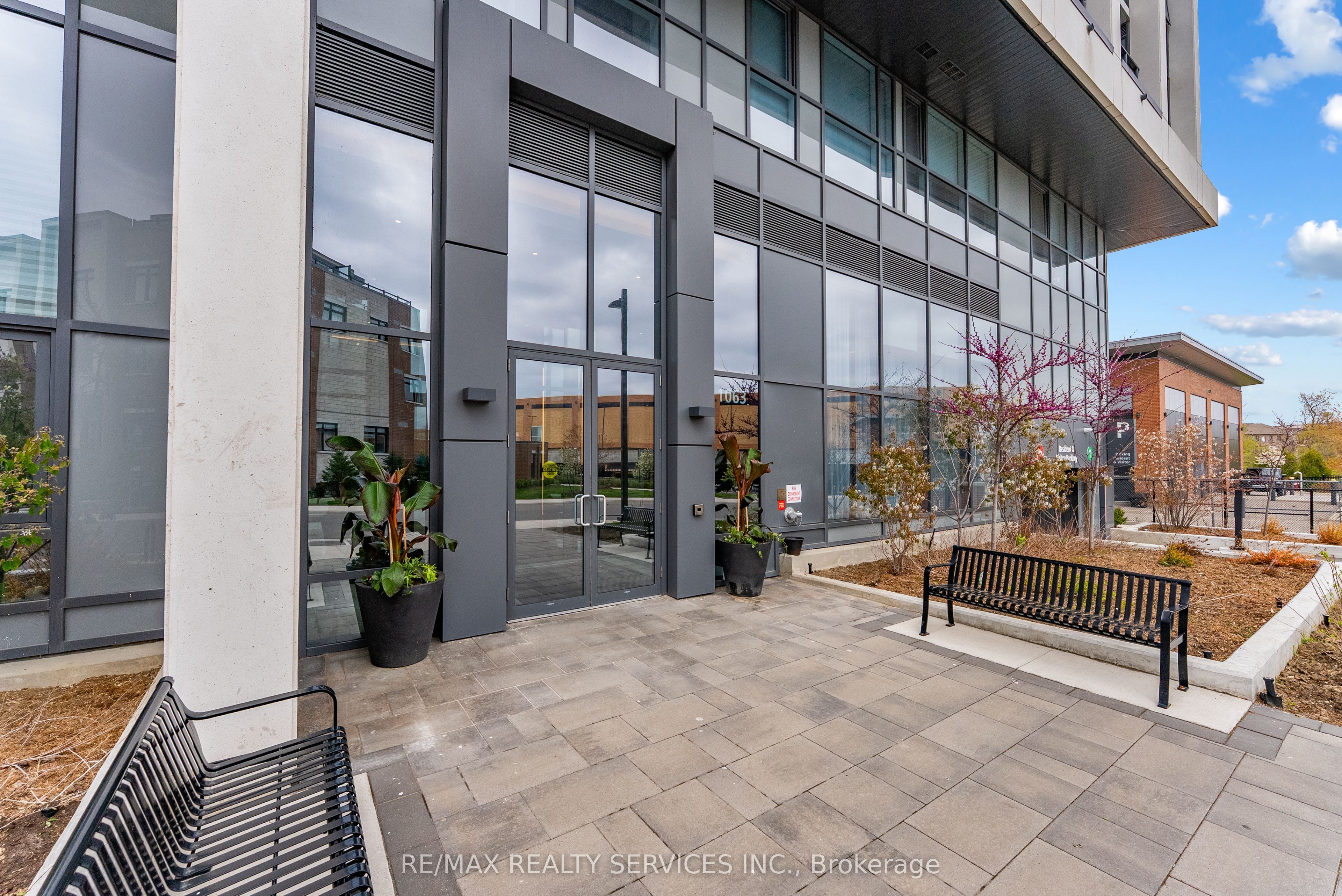 1063 Douglas Mccurdy Comn Circle 314, Mississauga, ON L5G 0C5 photo 2