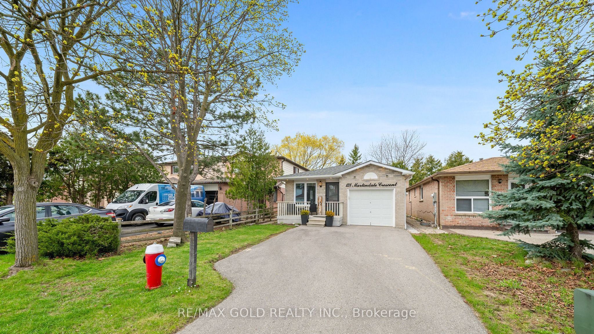 128 Martindale Crescent, Brampton, ON L6X 2V1 photo 3