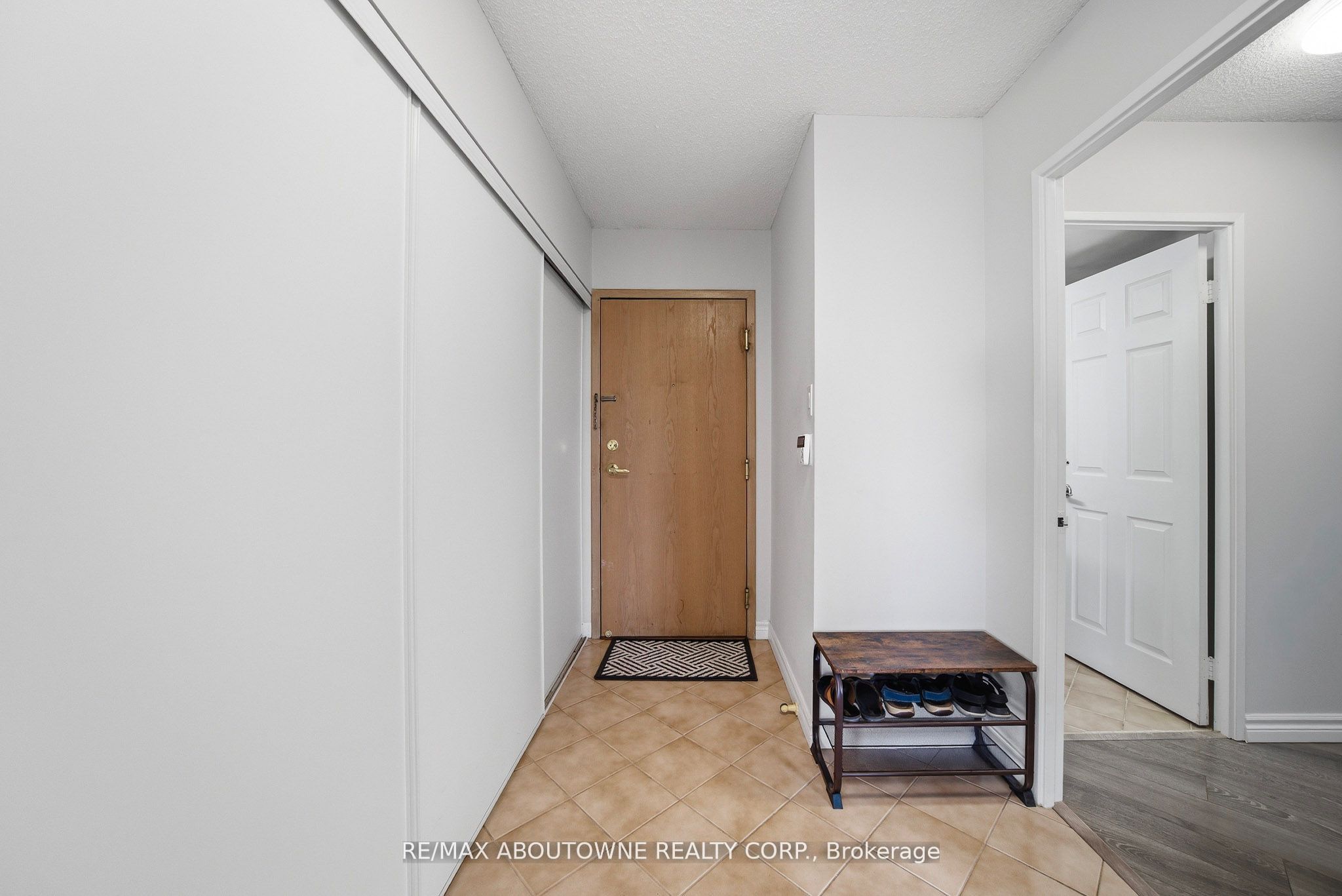55 Elm Drive W 611, Mississauga, ON L5B 3Z3 photo 4