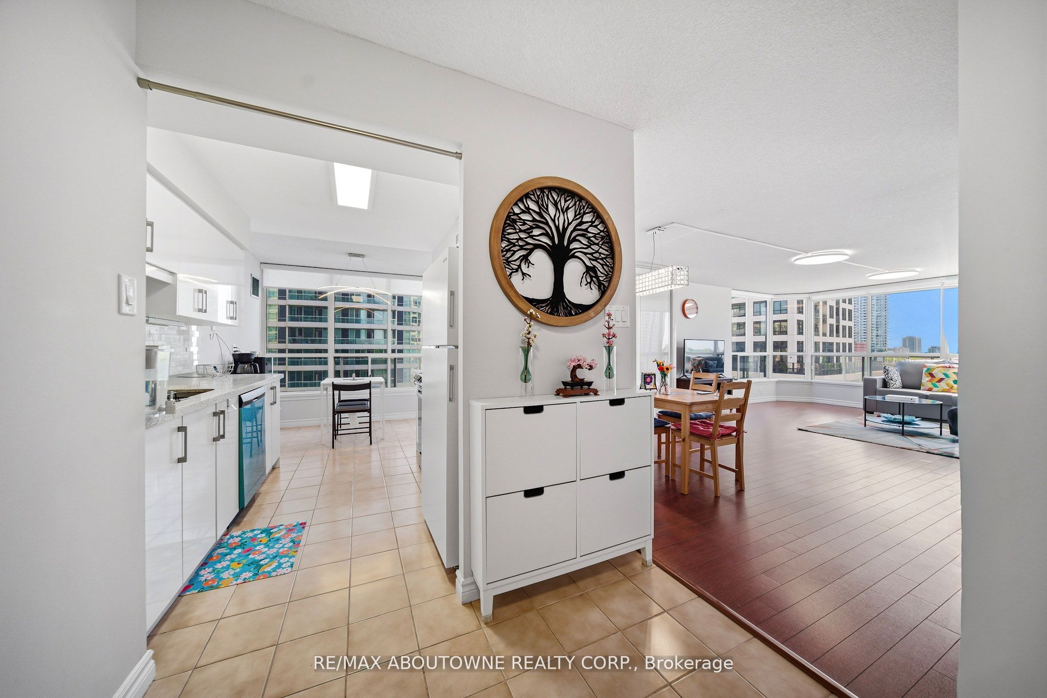 55 Elm Drive W 611, Mississauga, ON L5B 3Z3 photo 5