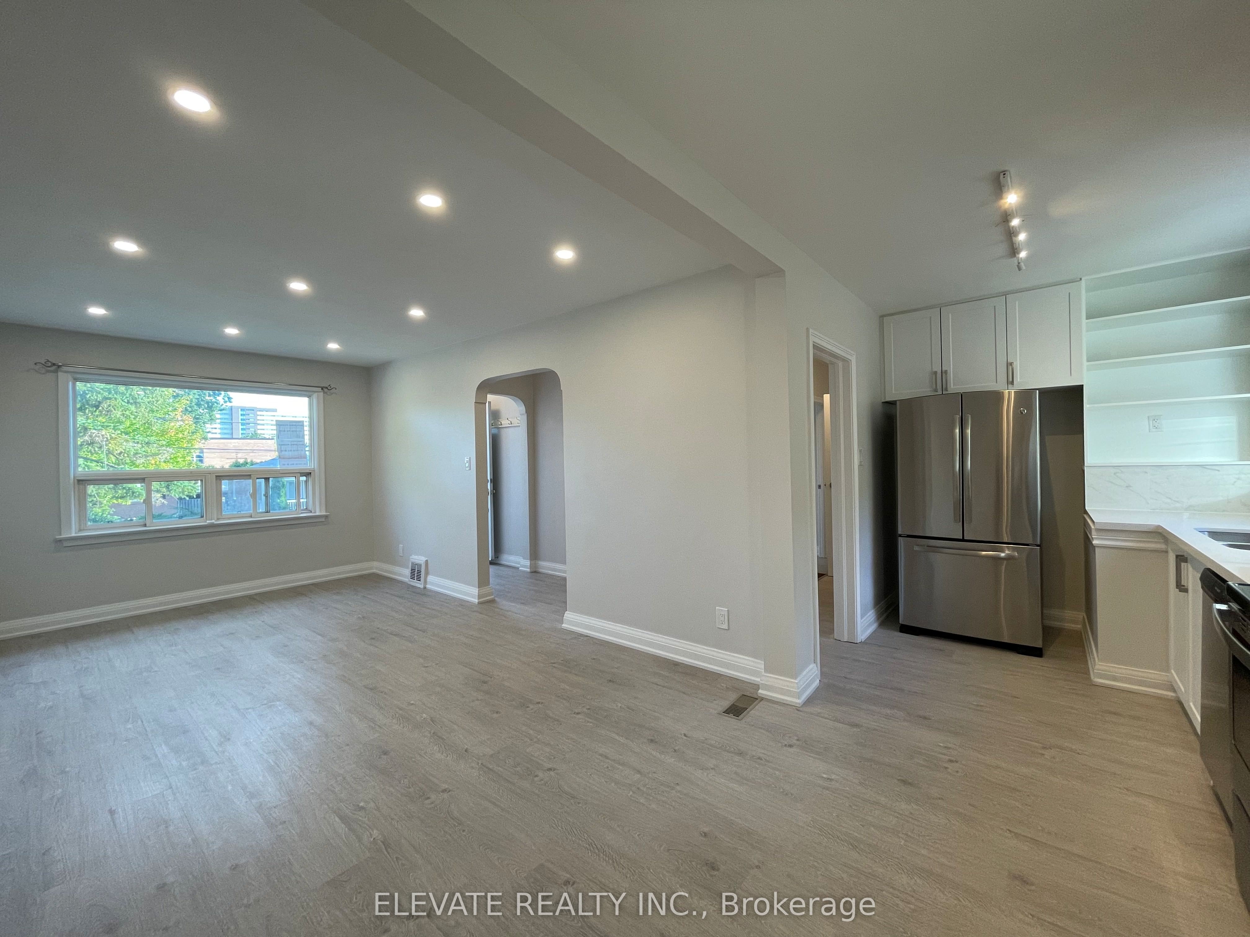 64 Nash Drive, Toronto, ON M3M 2L5 photo 4