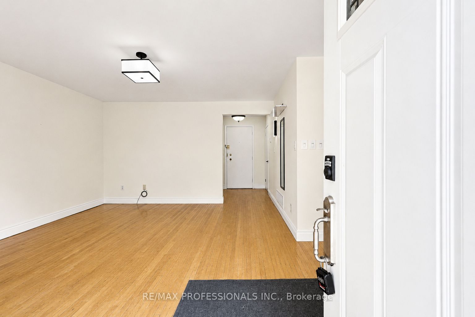 160 Carsbrooke Road 20, Toronto, ON M9C 1G9 photo 2