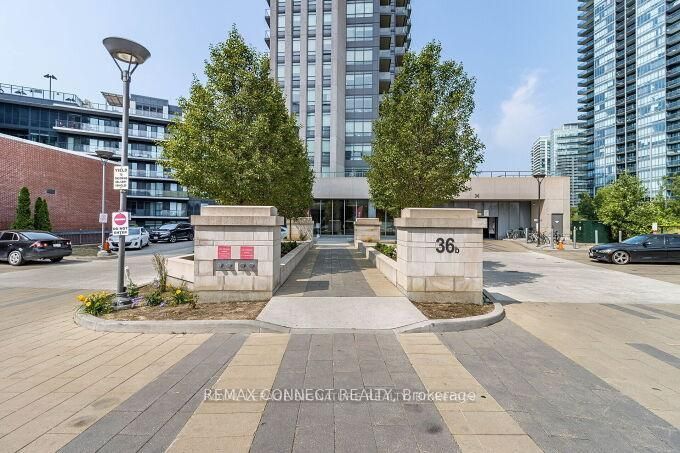 36 Park Lawn Road 2501, Toronto, ON M8Y 3H8 photo 5