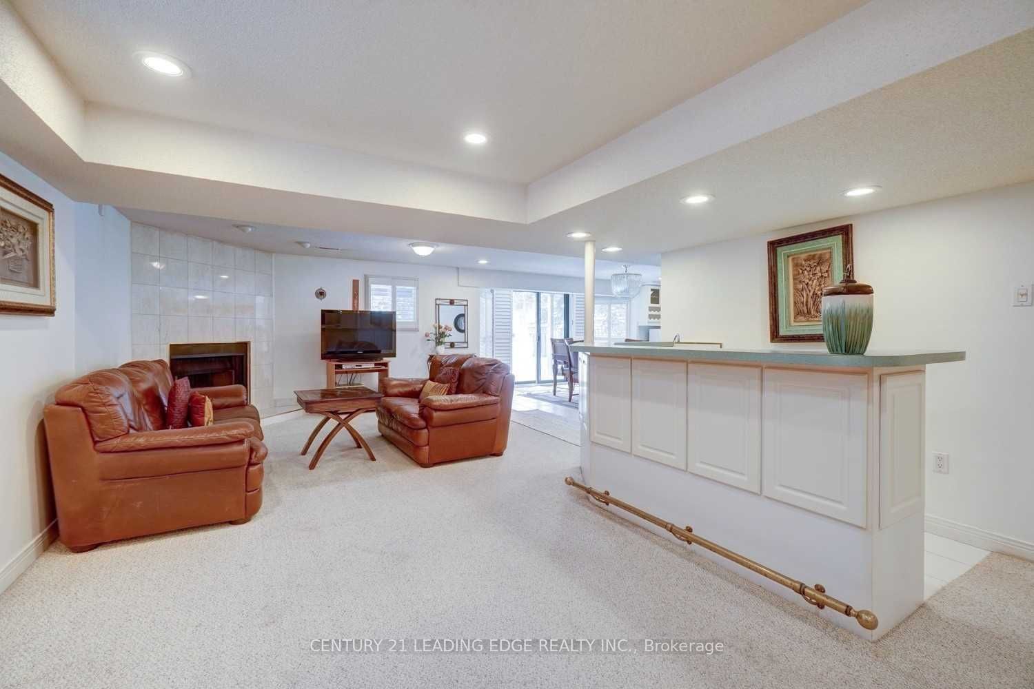 1374 Heritage Way Lower, Oakville, ON L6M 3C9