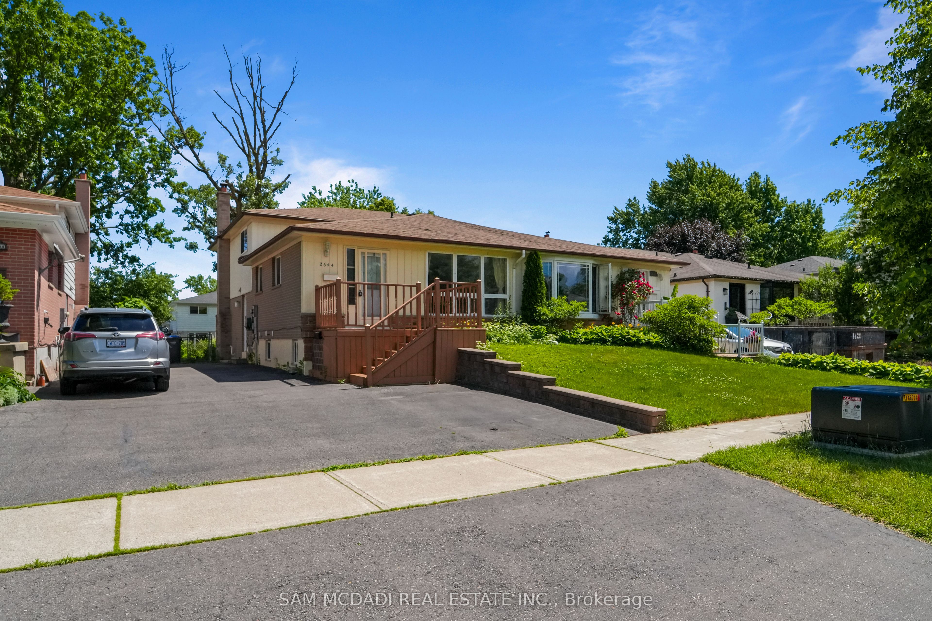 2644 Altadena Court, Mississauga, ON L5K 1G2 photo 2