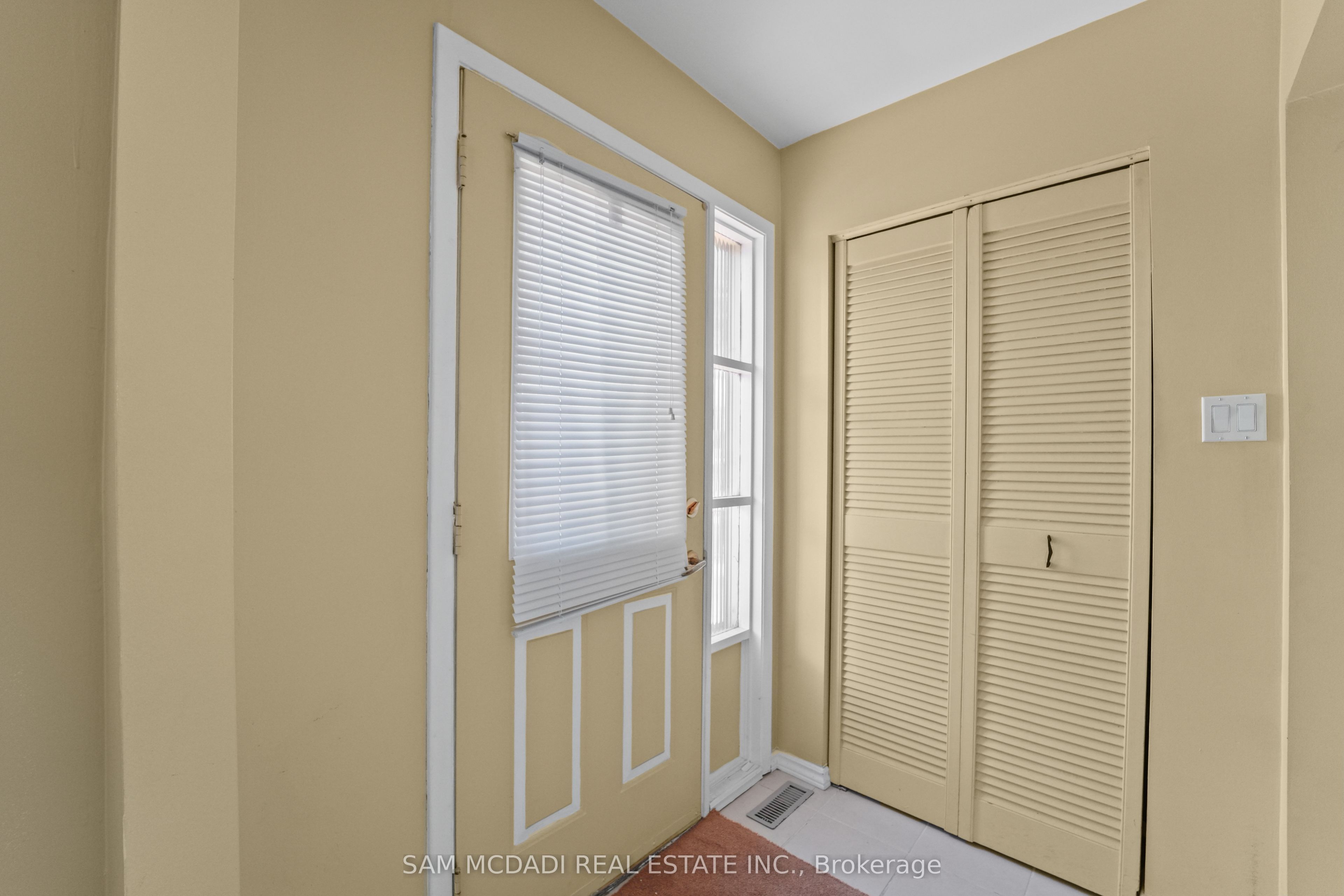 2644 Altadena Court, Mississauga, ON L5K 1G2 photo 5