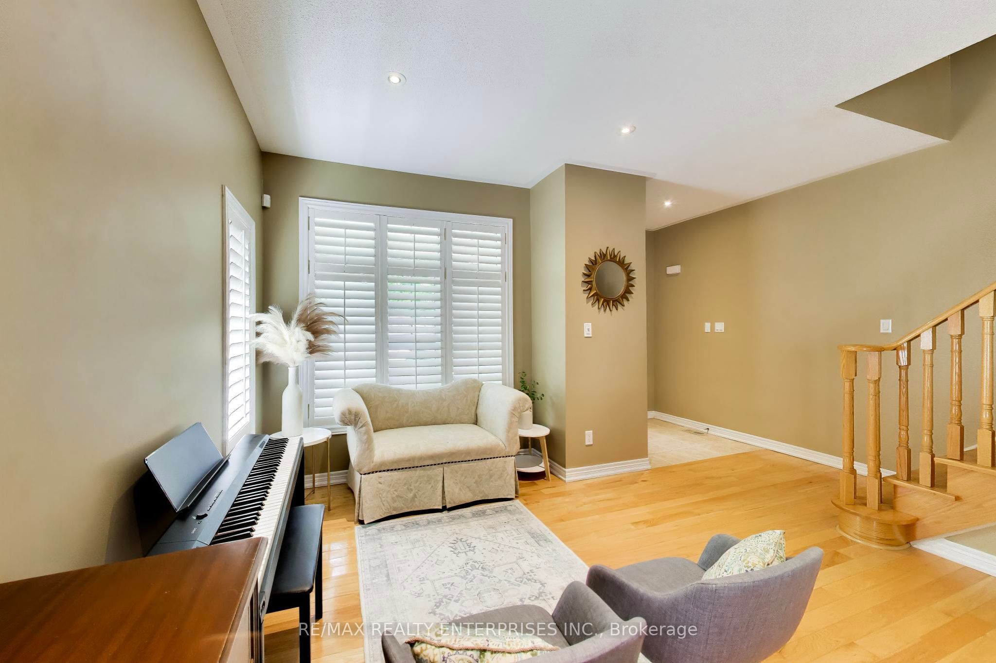 1613 Northmount Avenue, Mississauga, ON L5E 1Y9 photo 5
