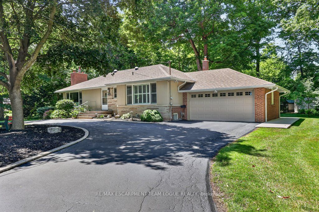 403 Donald Campbell Avenue, Milton, ON L9T 1C1 photo 2