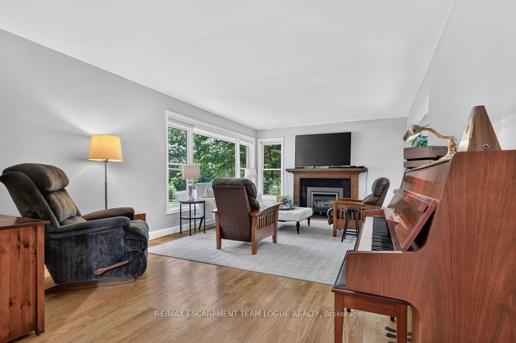 403 Donald Campbell Avenue, Milton, ON L9T 1C1 photo 4