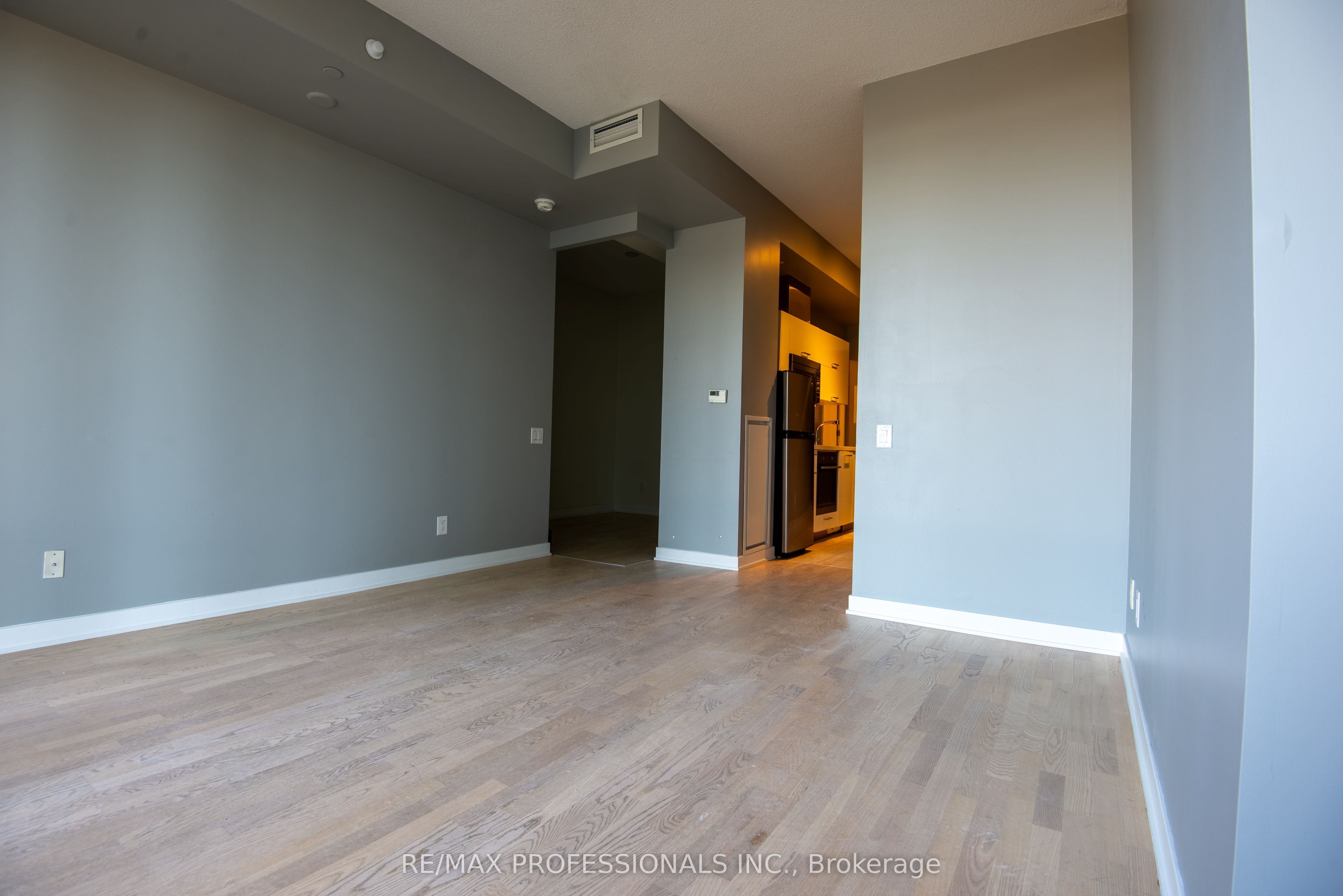 90 Park Lawn Road S 601, Toronto, ON M8Y 0B6 photo 4