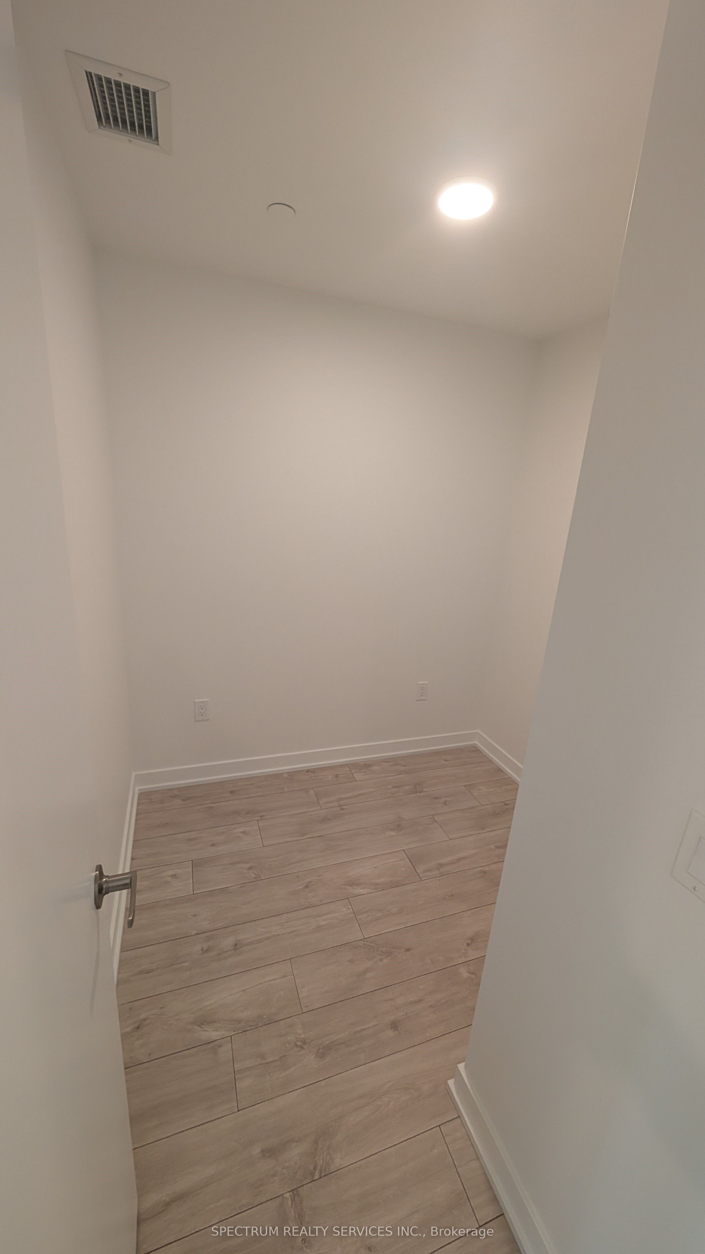 740 Whitlock Avenue 315, Milton, ON L9T 2X5 photo 4
