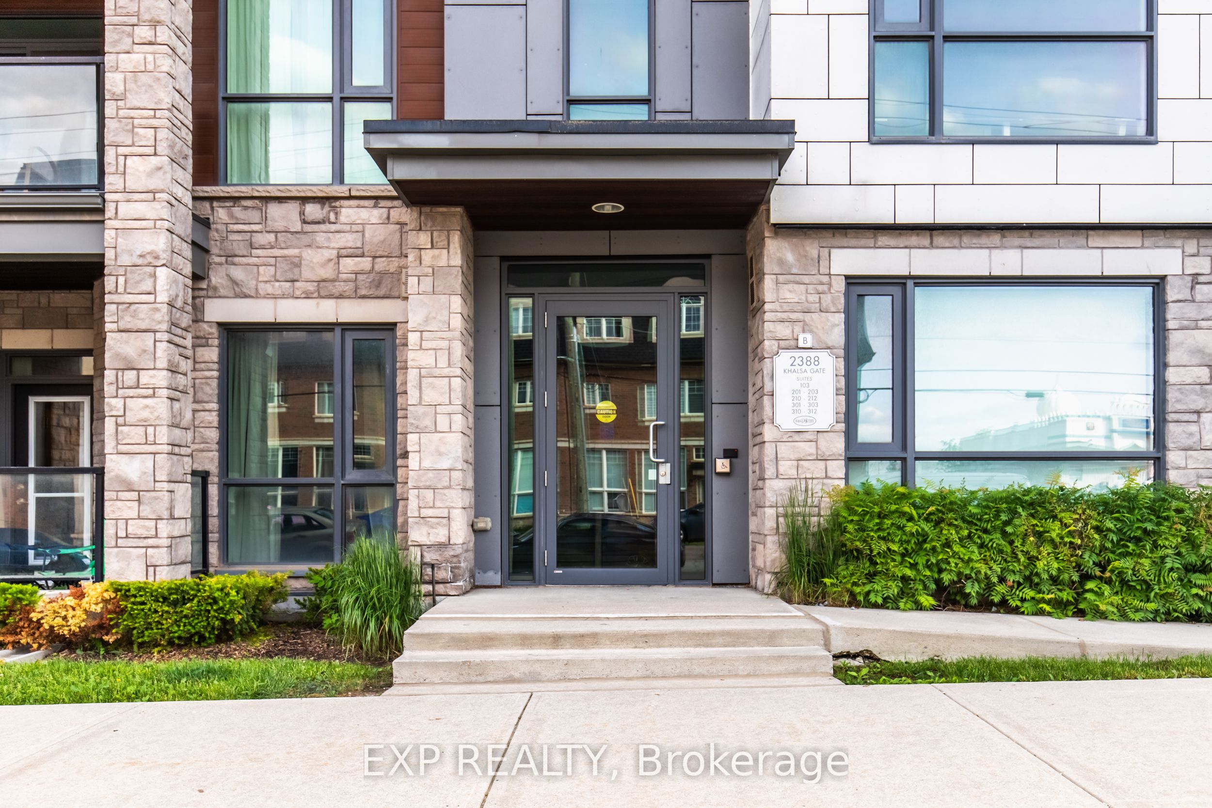 2388 Khalsa Gate 212, Oakville, ON L6M 1P5 photo 3