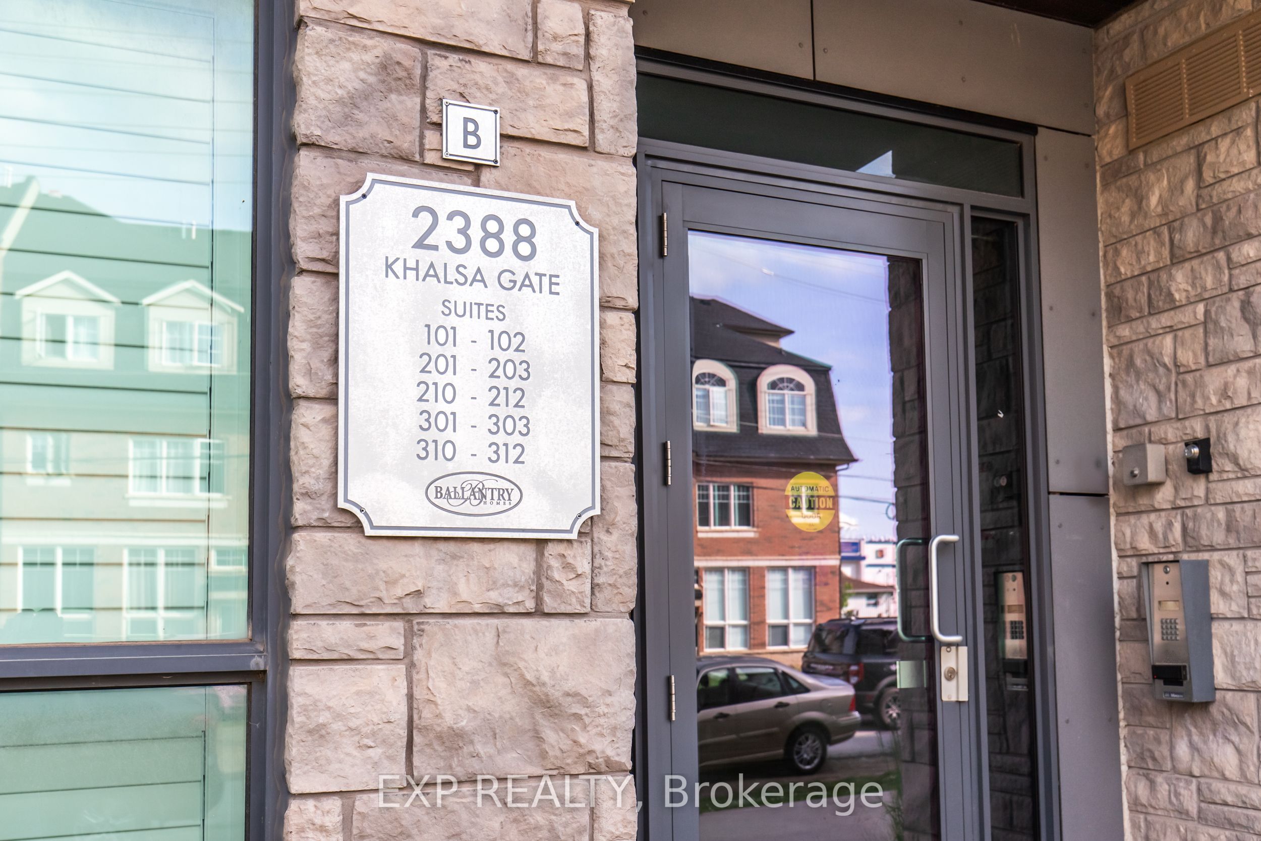 2388 Khalsa Gate 212, Oakville, ON L6M 1P5 photo 4