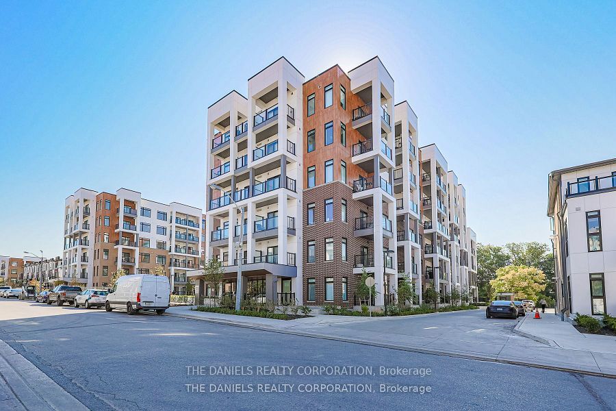 135 Canon Jackson Drive 505, Toronto, ON M6M 0C3 photo 2