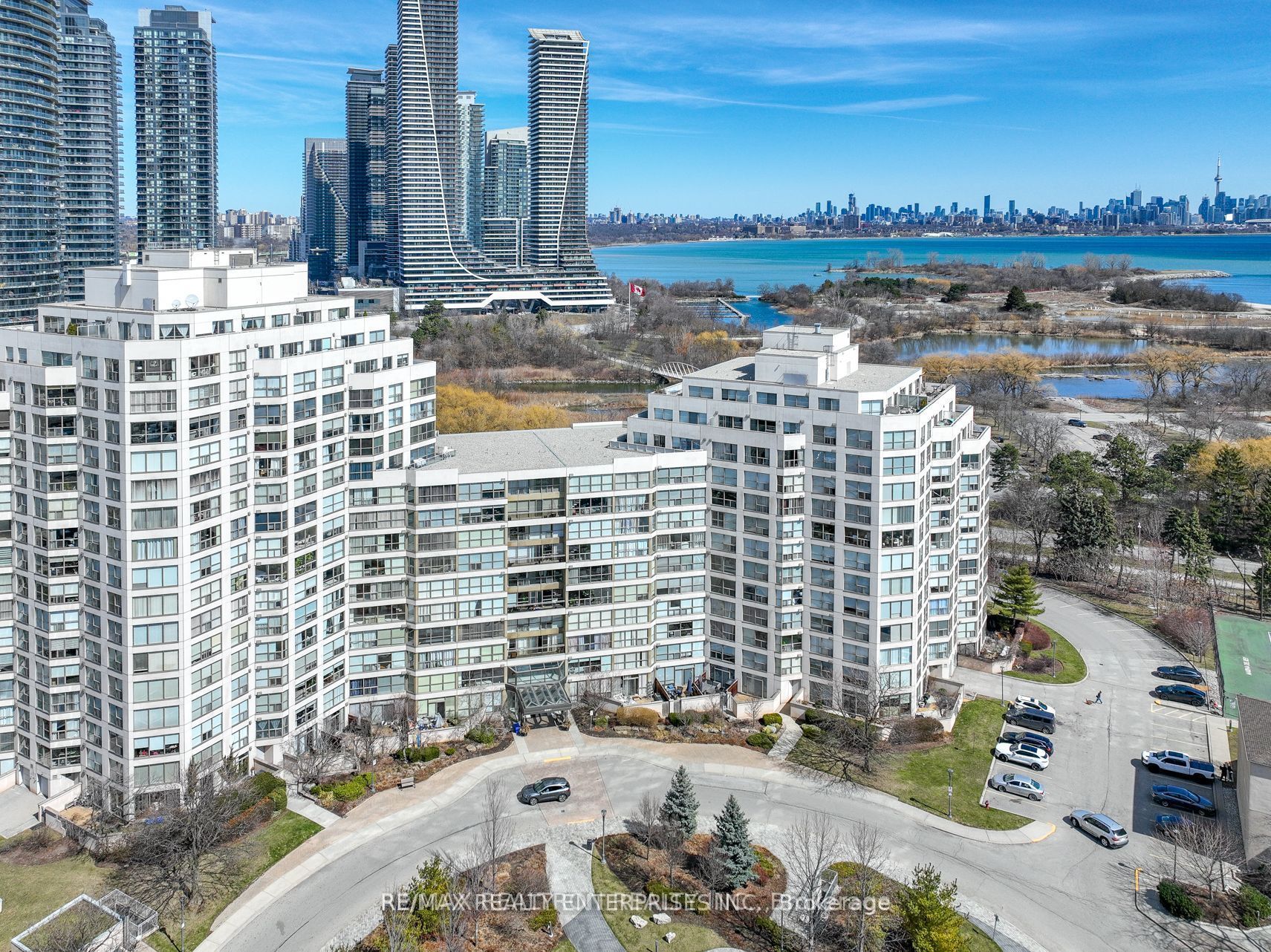 2261 Lake Shore Boulevard W 607, Toronto, ON M8V 3X1