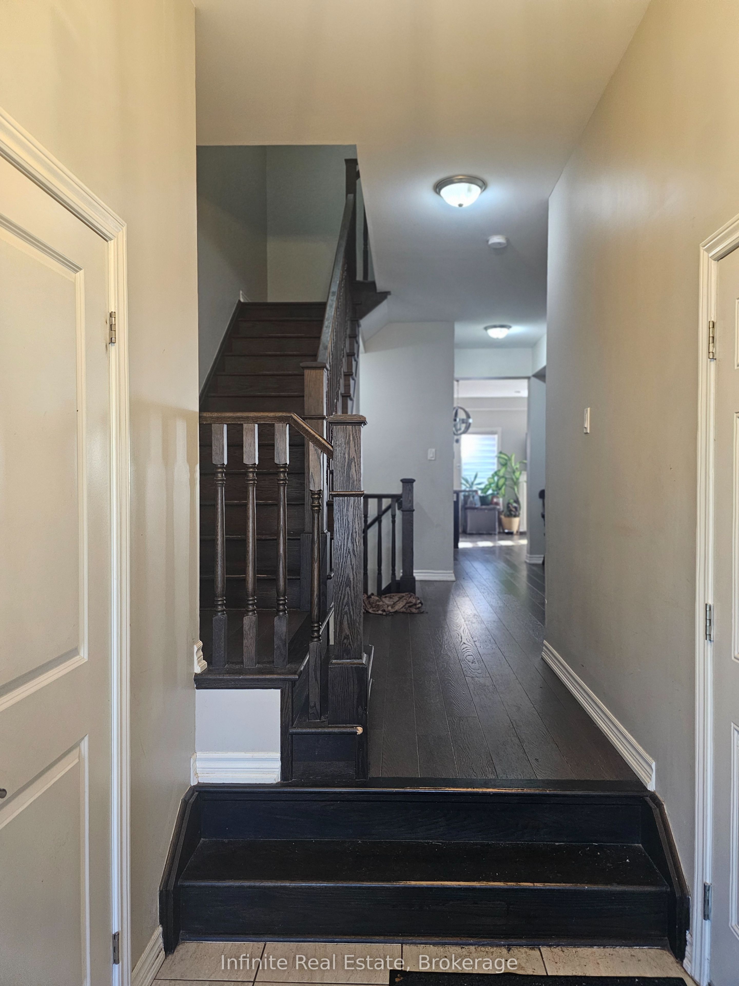 39 Lola Crescent, Brampton, ON L7A 0A8 photo 2