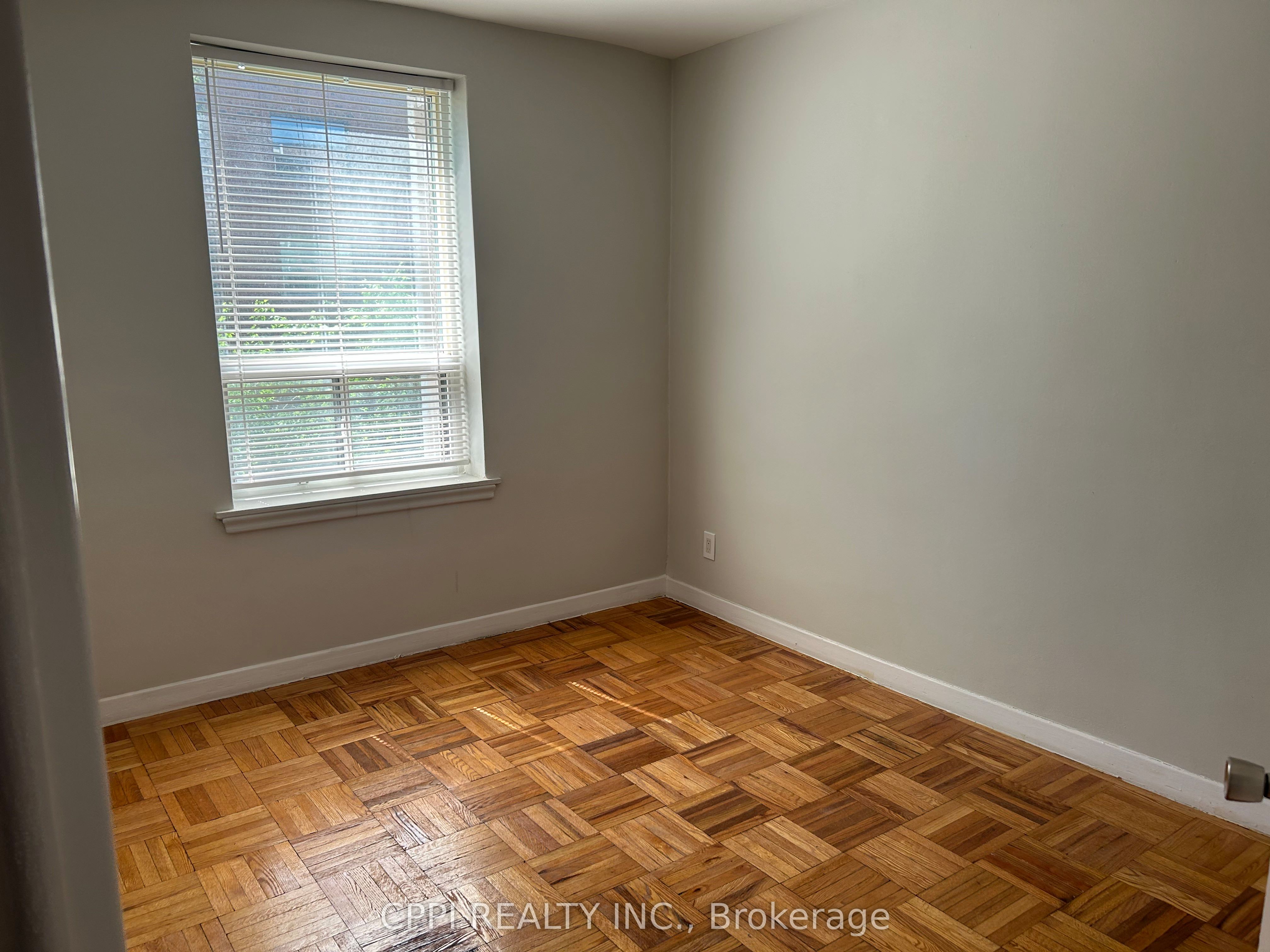 6 Hill Heights Road 104, Toronto, ON M8Y 1Z1 photo 5