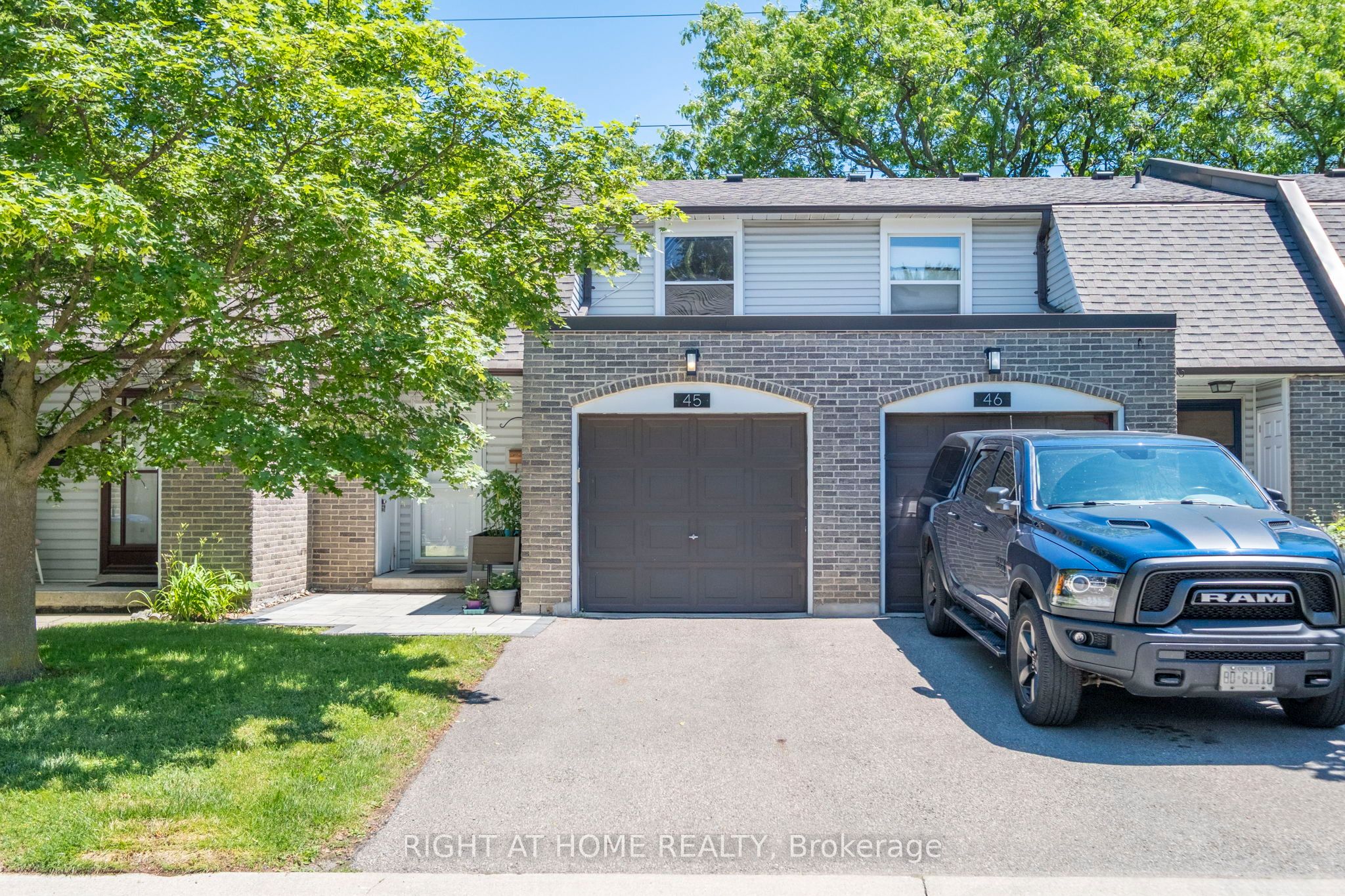 2440 Bromsgrove Road 45, Mississauga, ON L5J 4J7