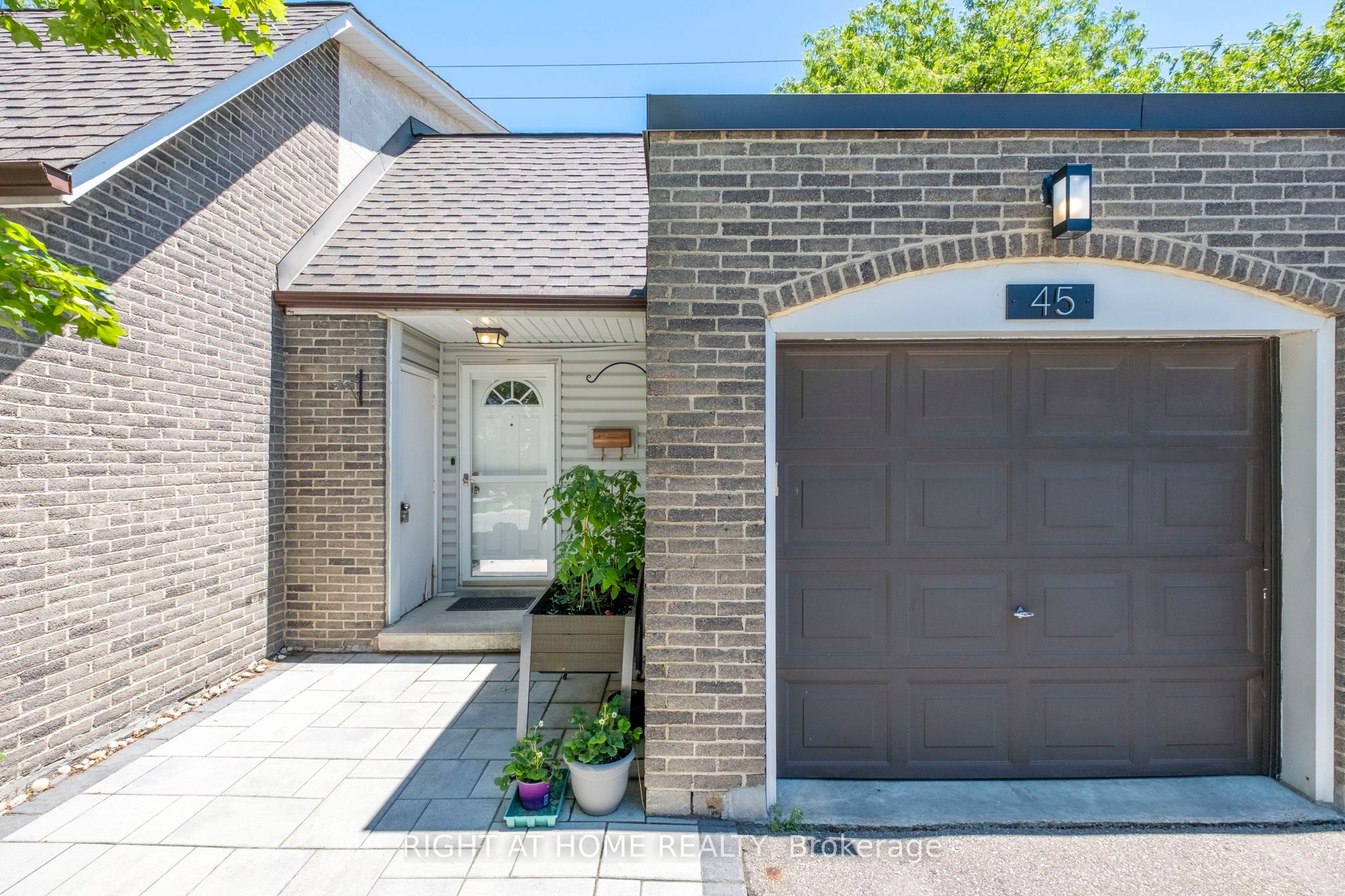 2440 Bromsgrove Road 45, Mississauga, ON L5J 4J7 photo 2