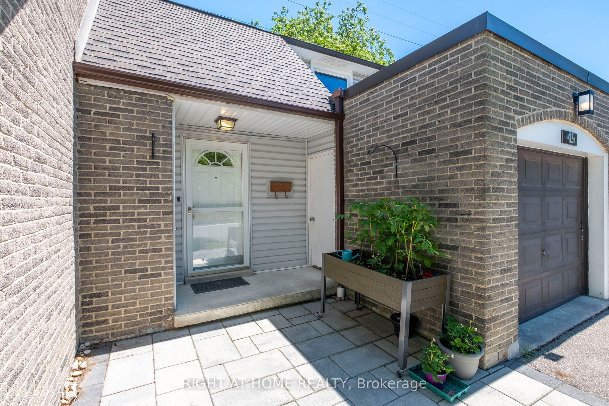 2440 Bromsgrove Road 45, Mississauga, ON L5J 4J7 photo 4