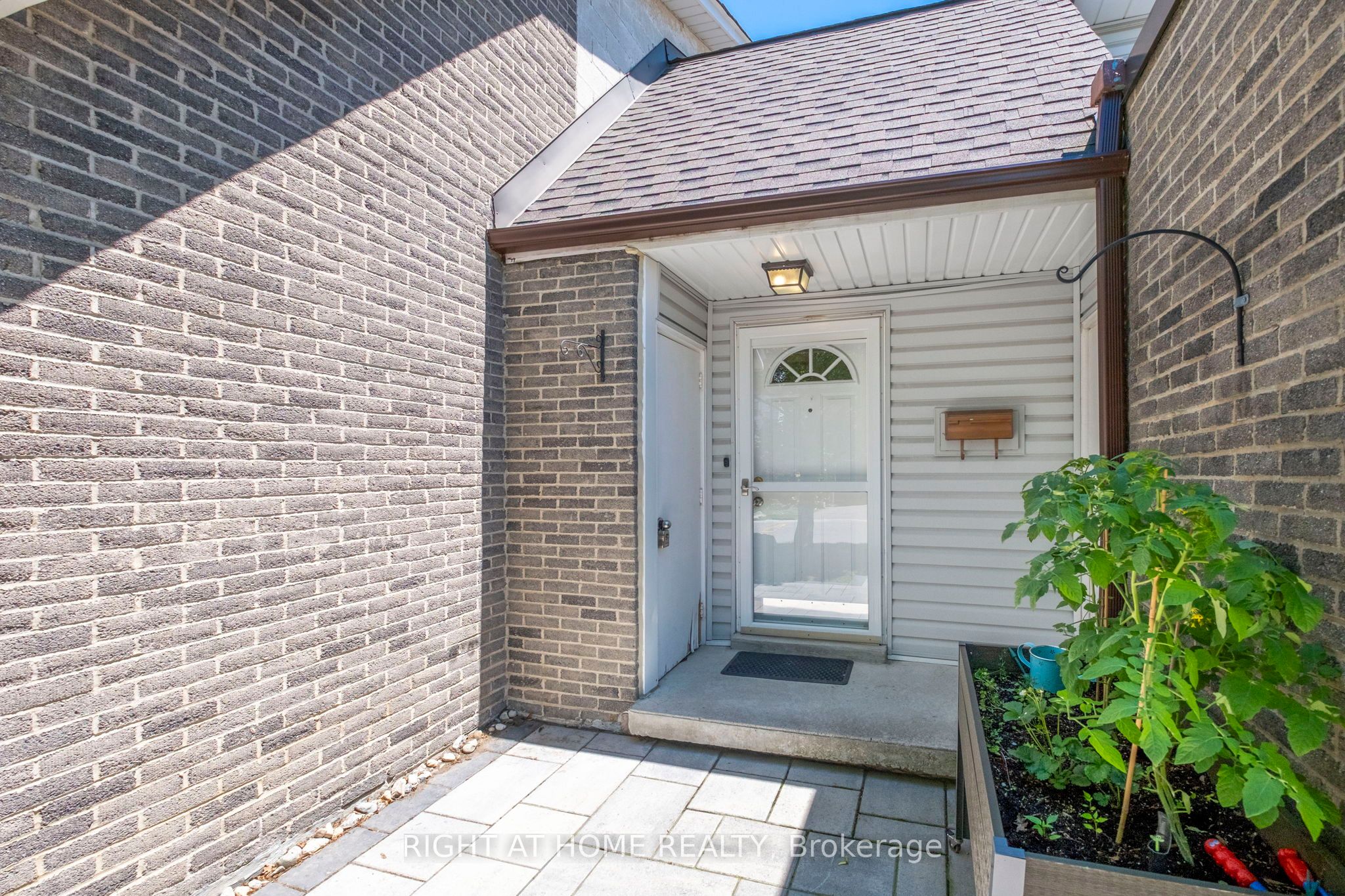 2440 Bromsgrove Road 45, Mississauga, ON L5J 4J7 photo 5