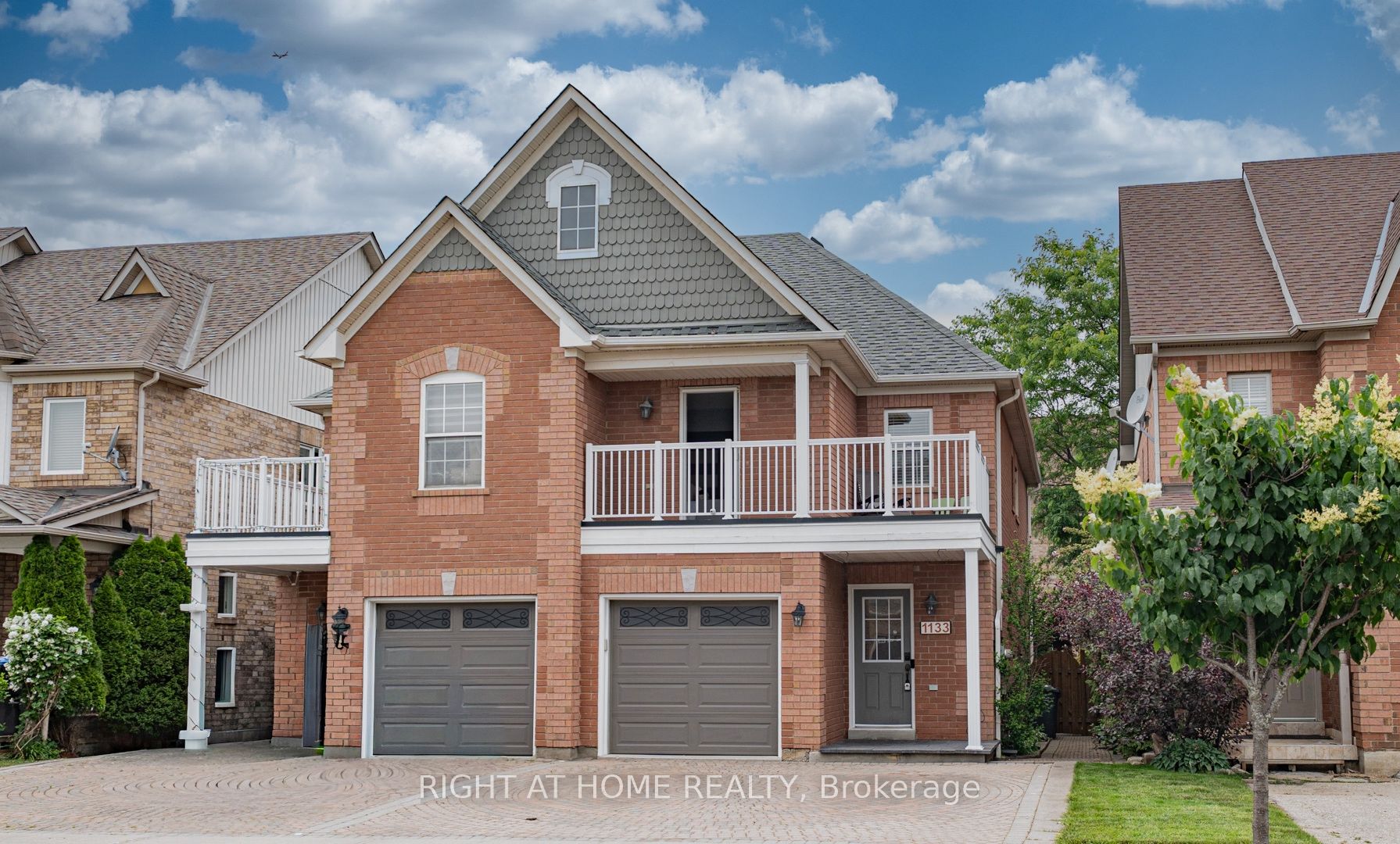 1133 Hickory Hollow Glen, Mississauga, ON L5W 1J4 photo 2