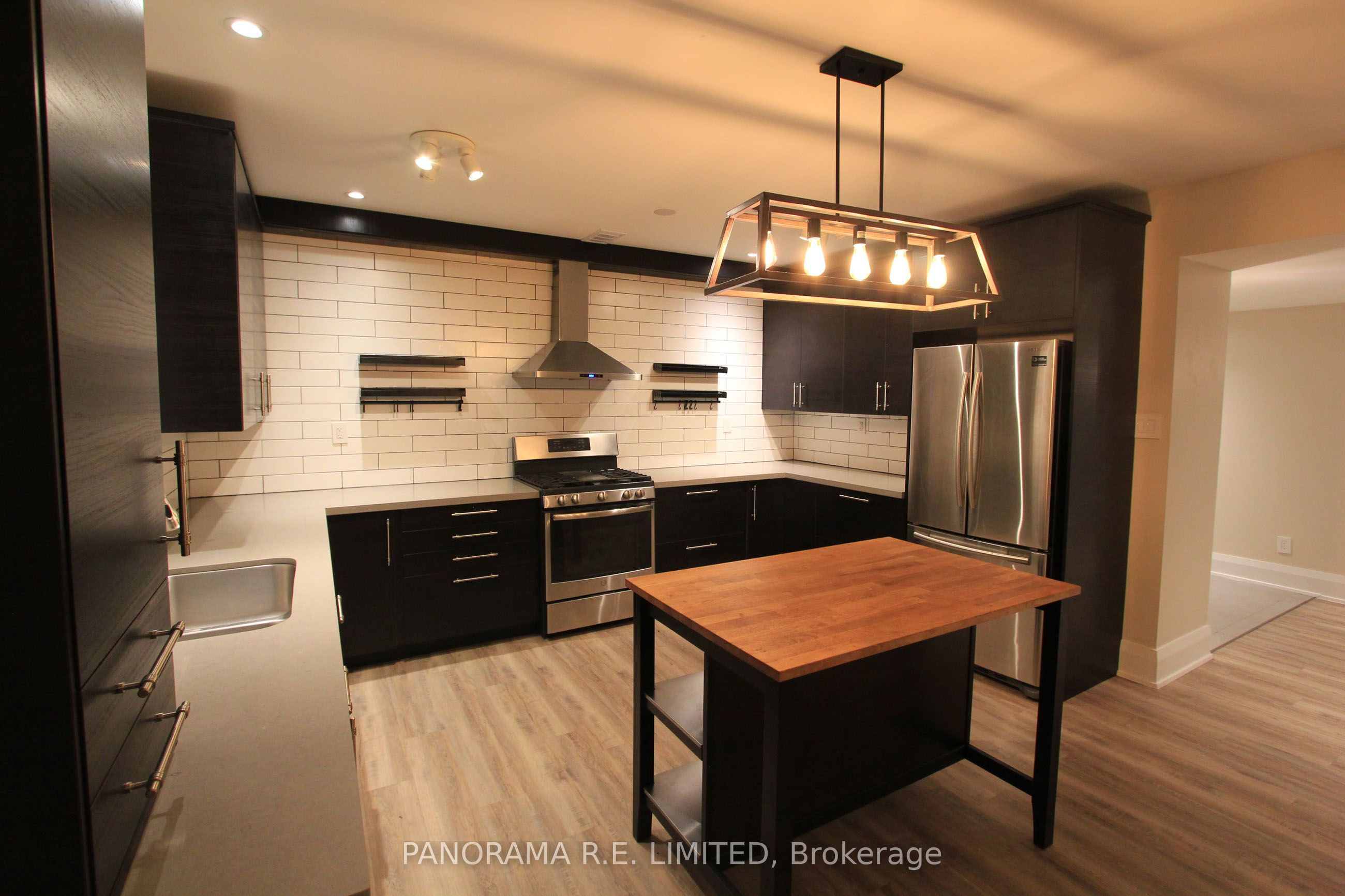 57 Renown Road Bsmt, Toronto, ON M9A 2E6 photo 2