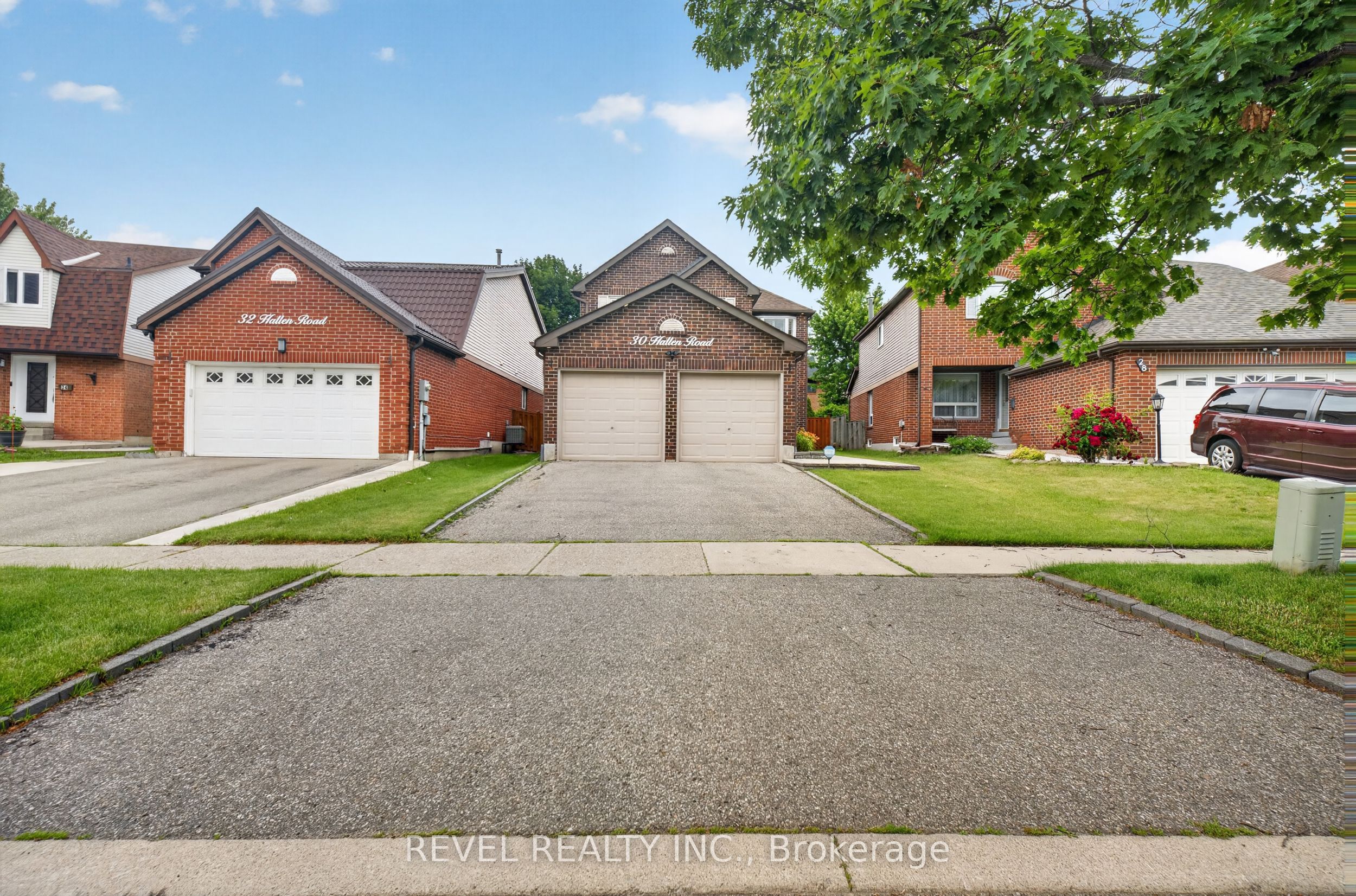 30 Hallen Road, Brampton, ON L6Y 2V6 photo 2