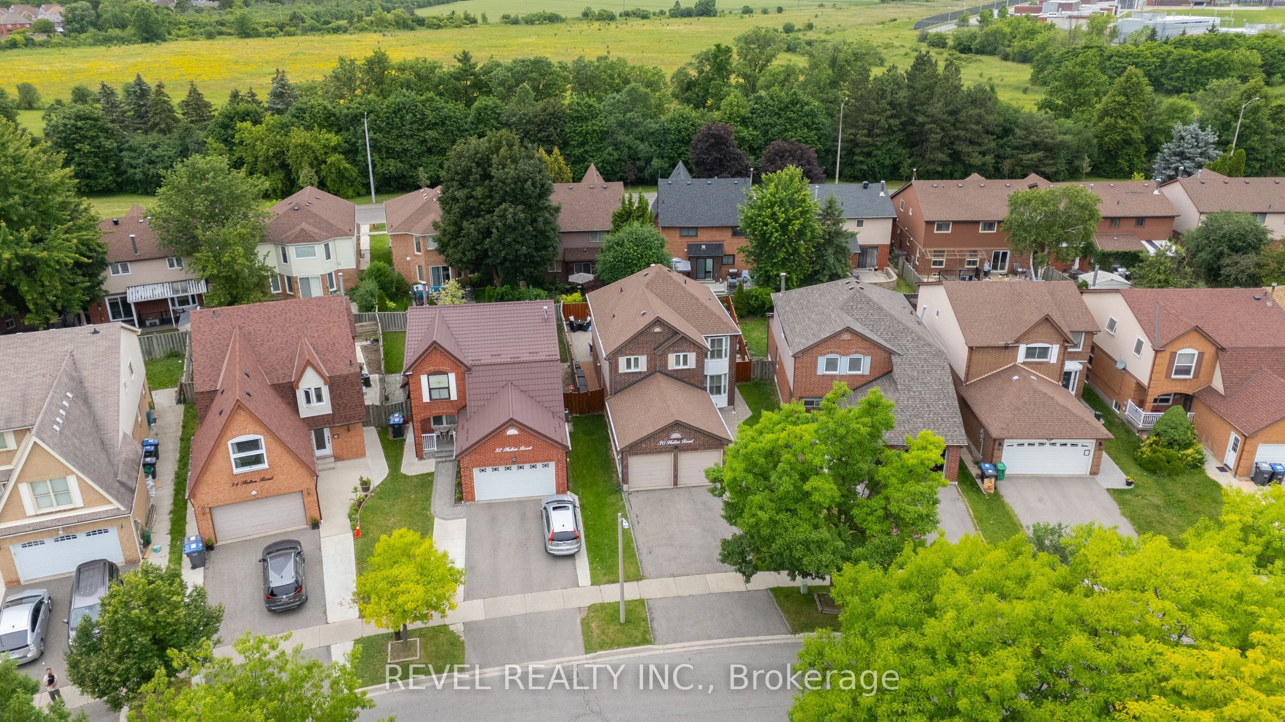 30 Hallen Road, Brampton, ON L6Y 2V6 photo 3
