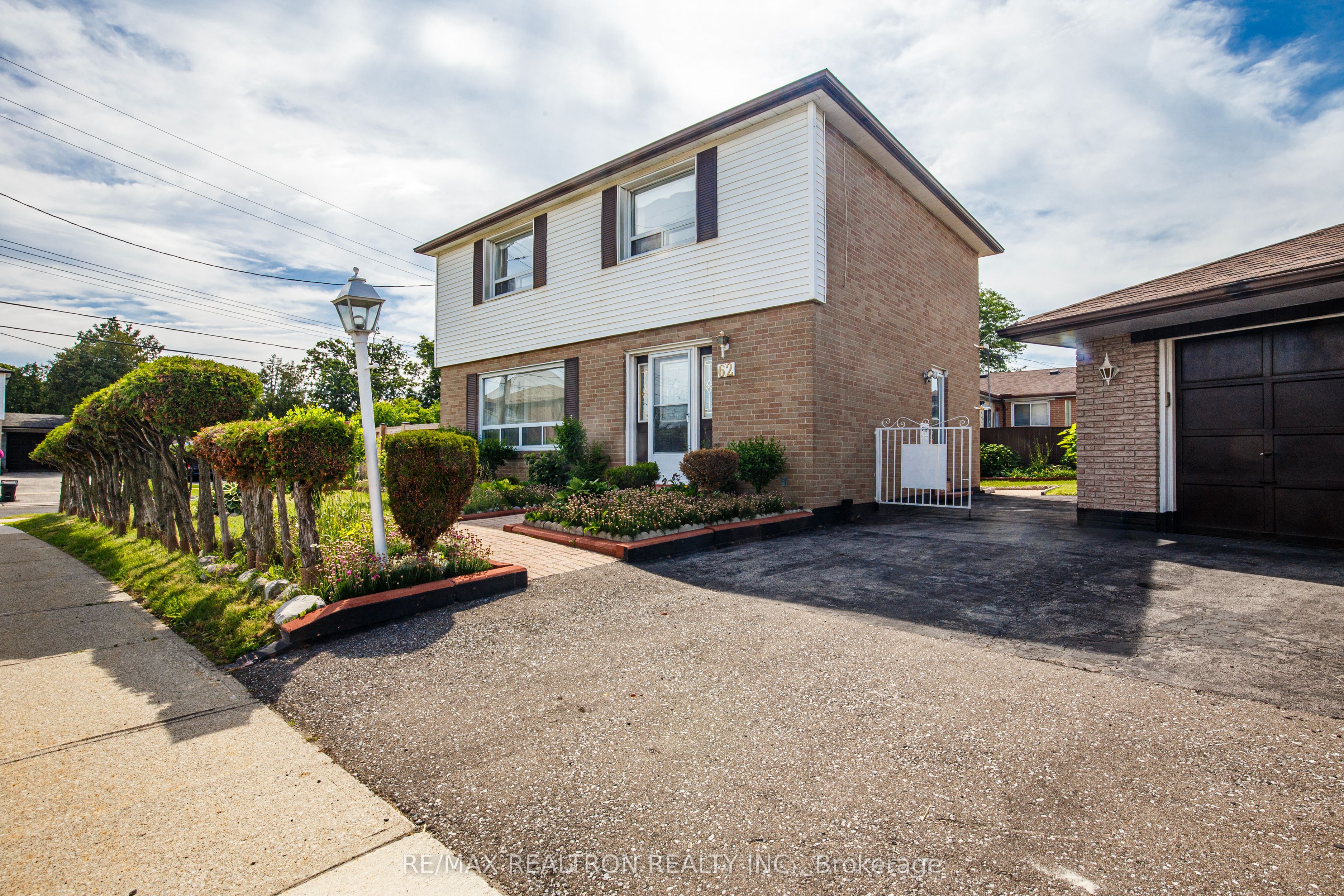 62 Hullmar Drive, Toronto, ON M3N 2E3 photo 5