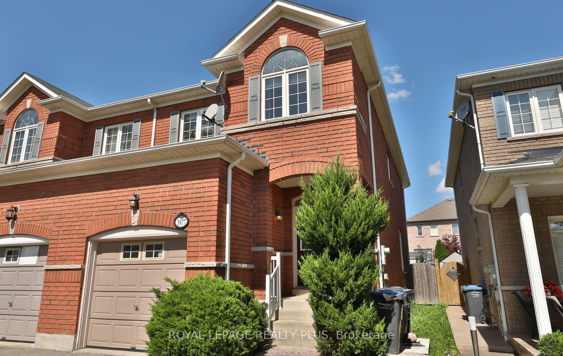 3877 Stardust Drive, Mississauga, ON L5M 7Z9