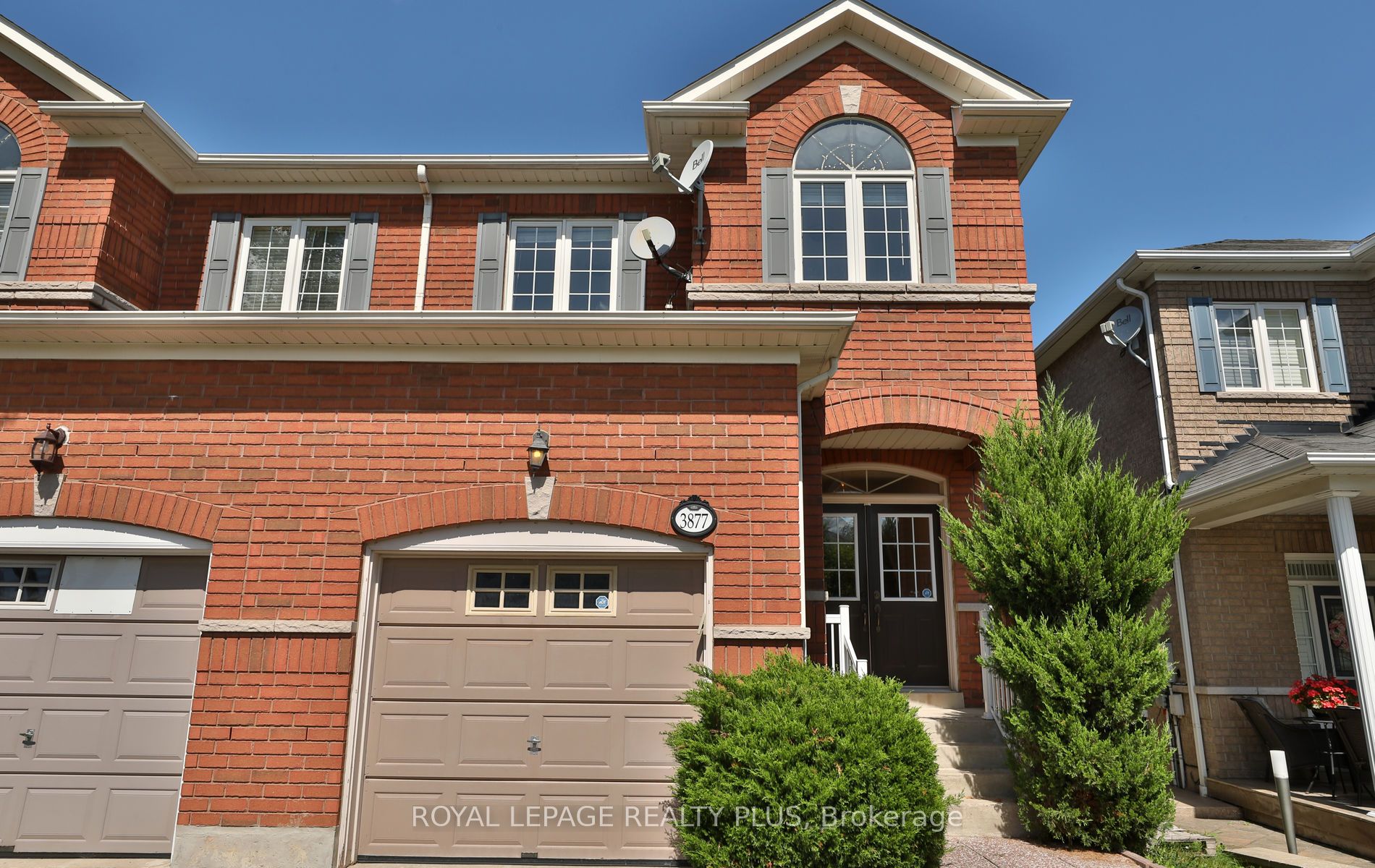 3877 Stardust Drive, Mississauga, ON L5M 7Z9 photo 2