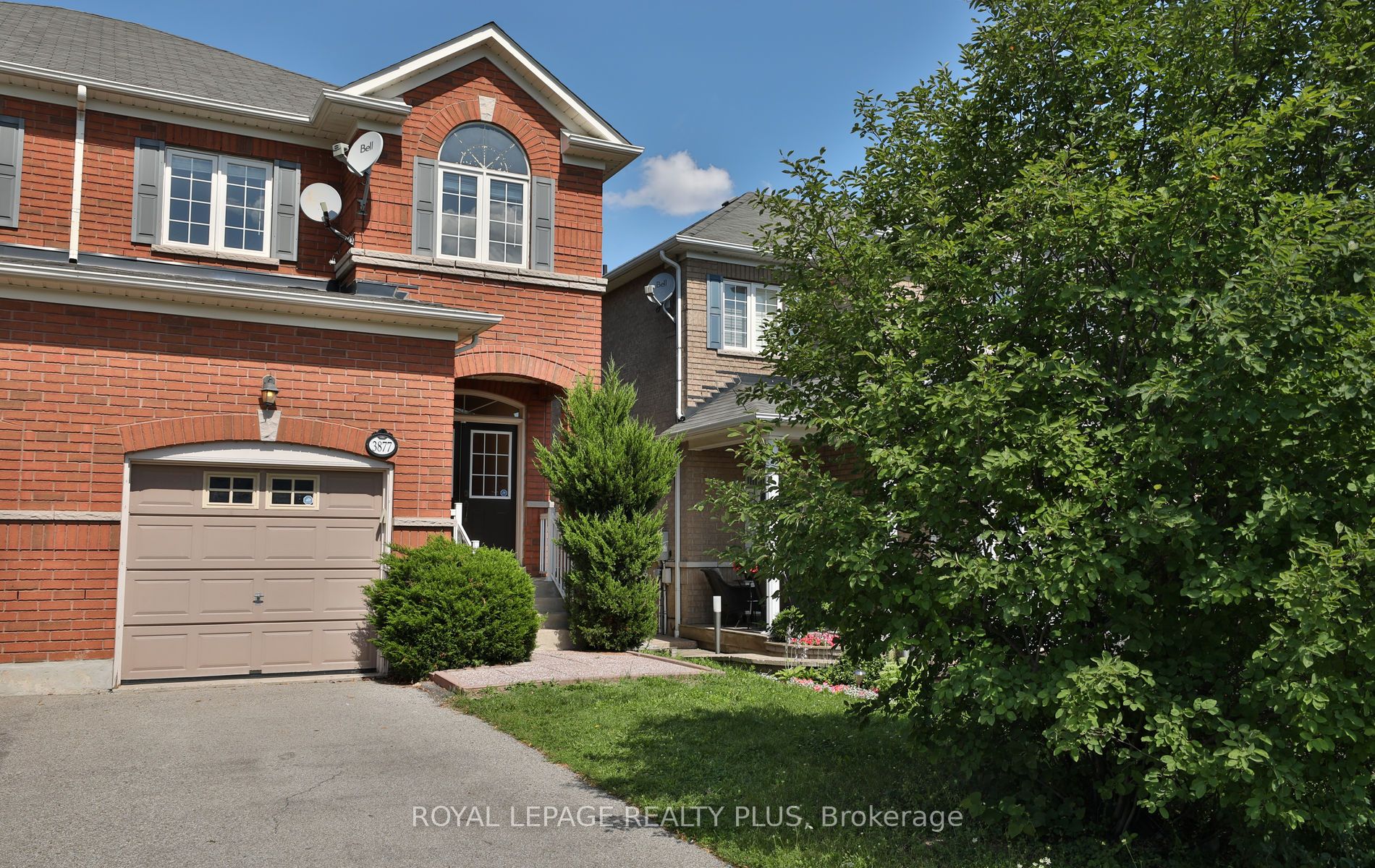 3877 Stardust Drive, Mississauga, ON L5M 7Z9 photo 3