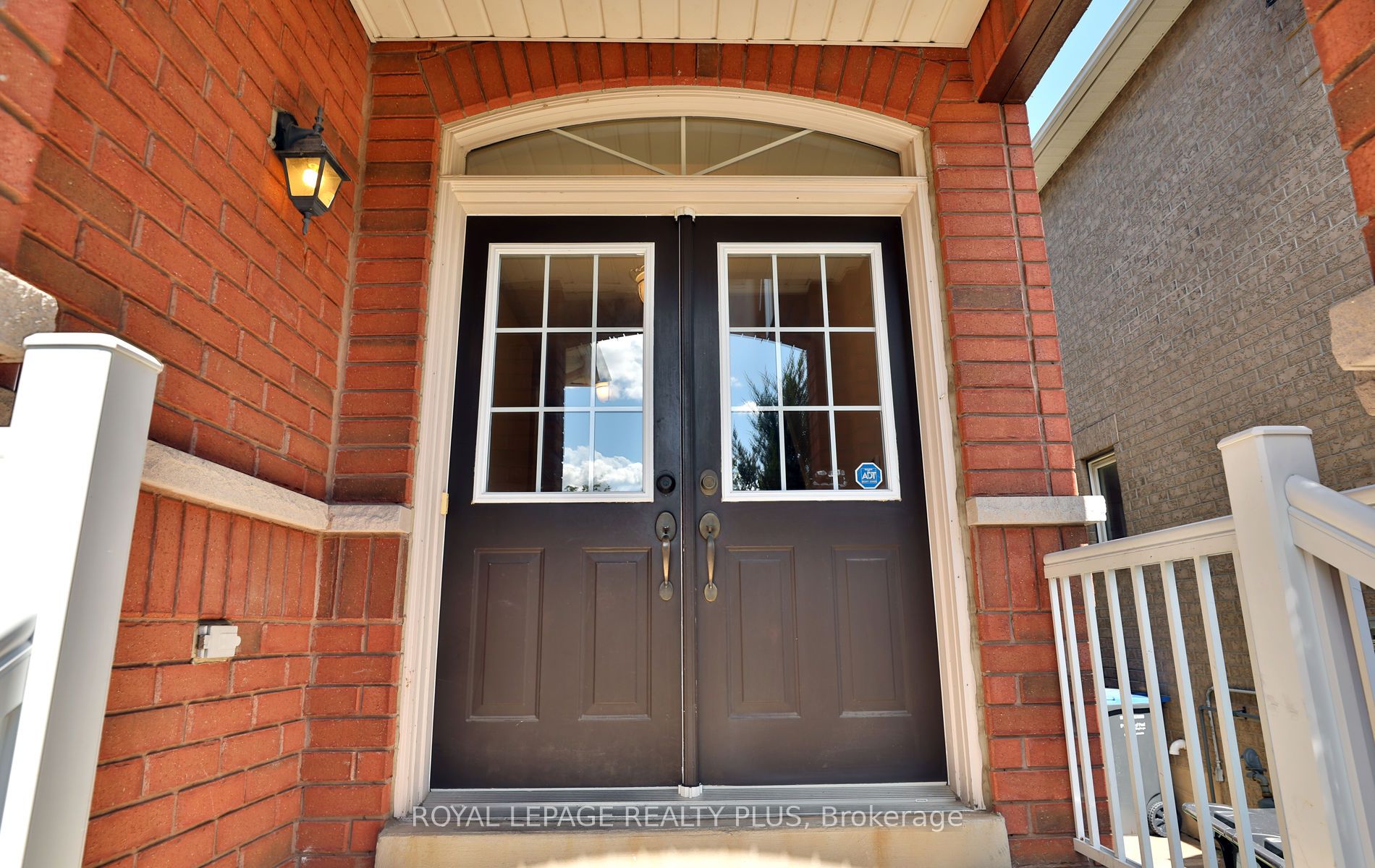 3877 Stardust Drive, Mississauga, ON L5M 7Z9 photo 4