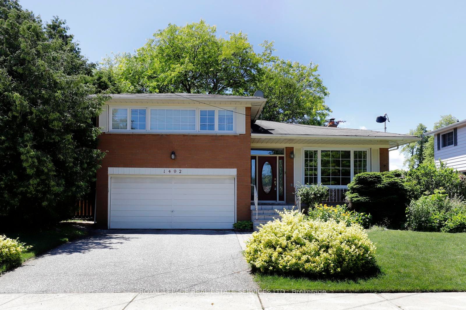 1492 Hillgrove Road, Mississauga, ON L5J 3M1