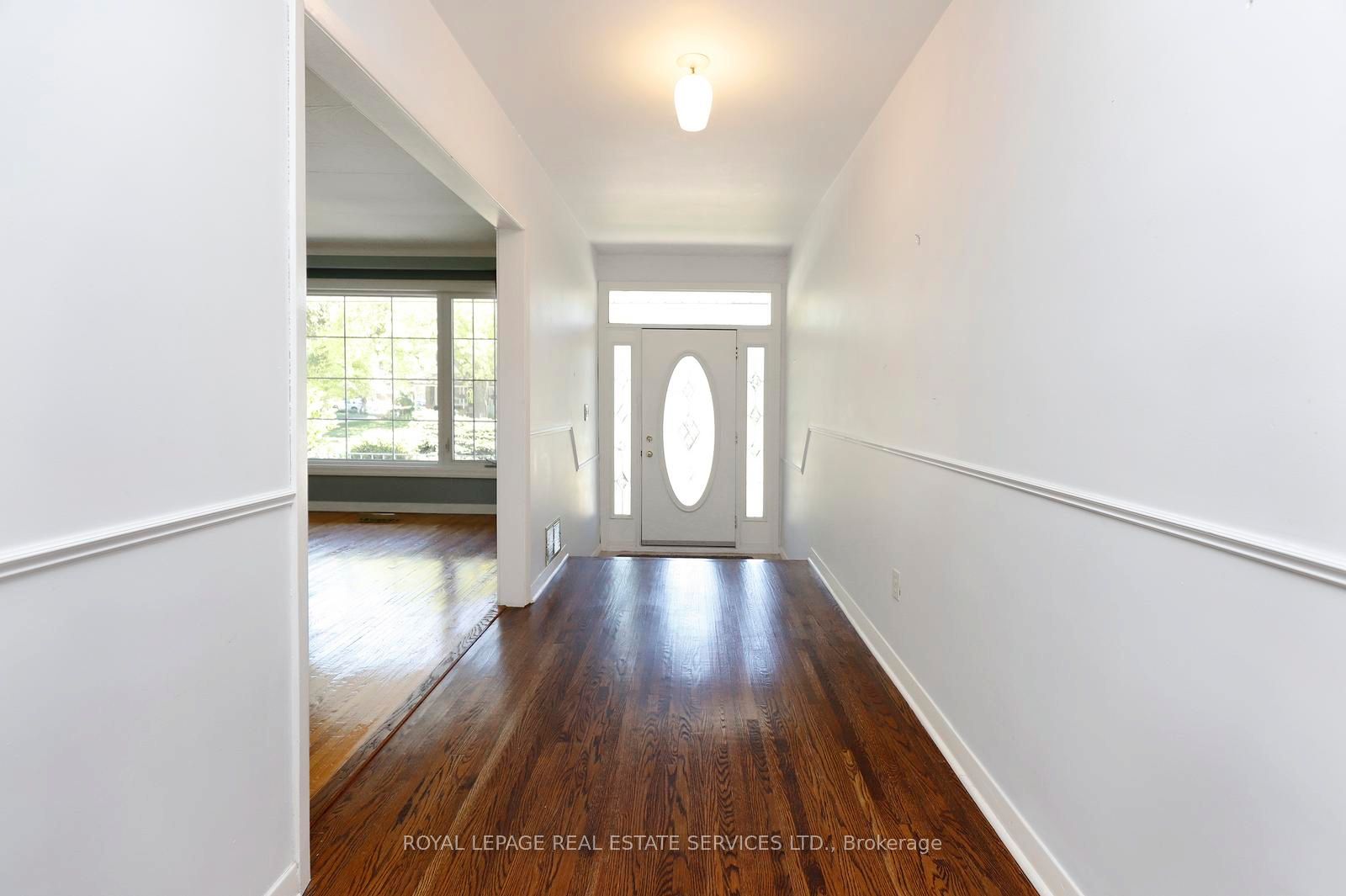 1492 Hillgrove Road, Mississauga, ON L5J 3M1 photo 5