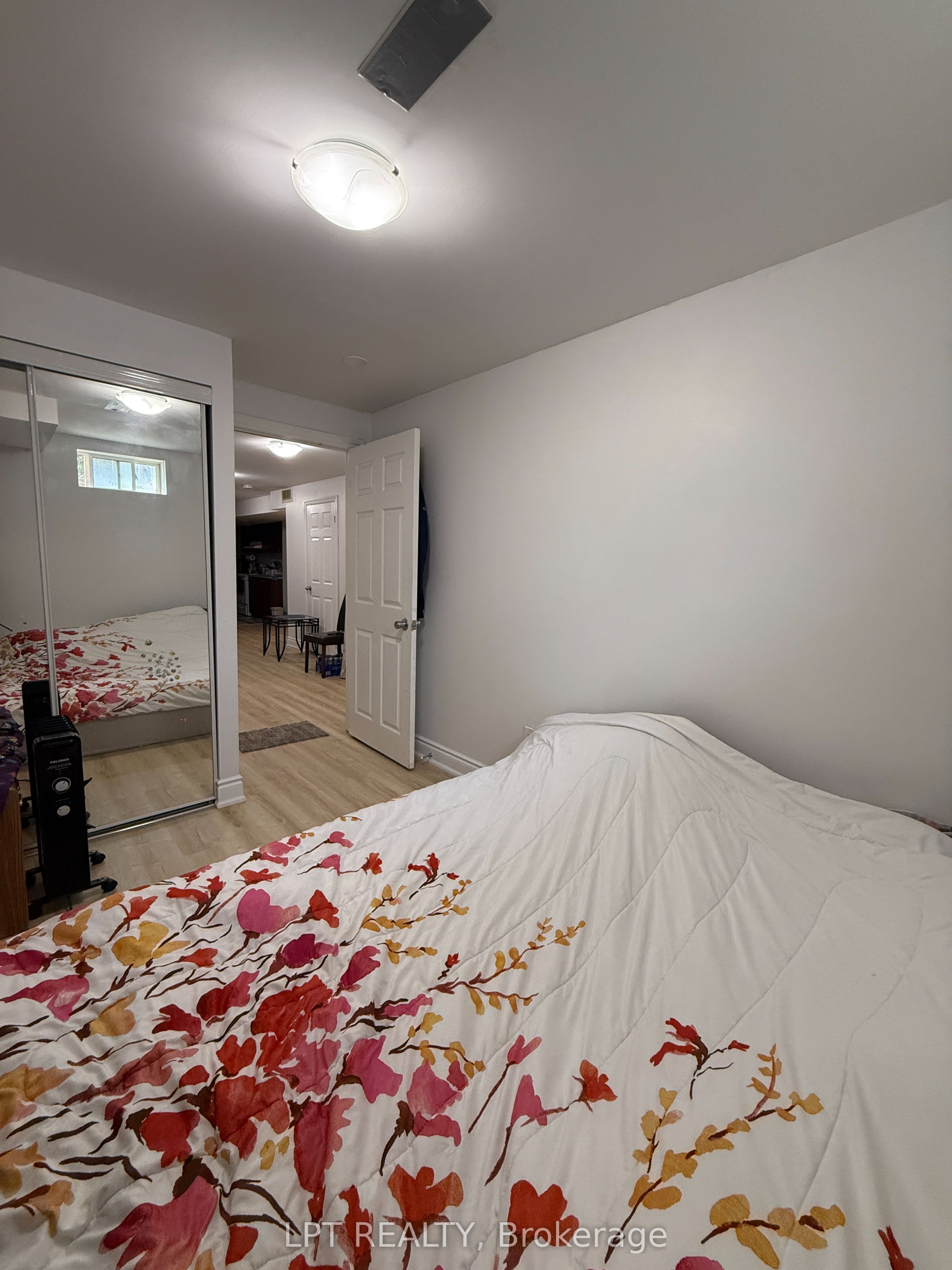 3304 Sunlight Street Basement, Mississauga, ON L5M 0G8 photo 5