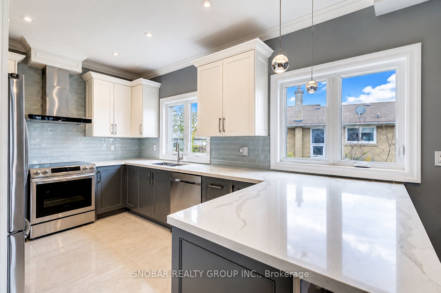 1 Aura Lea Boulevard, Toronto, ON M9M 1K2 photo 2