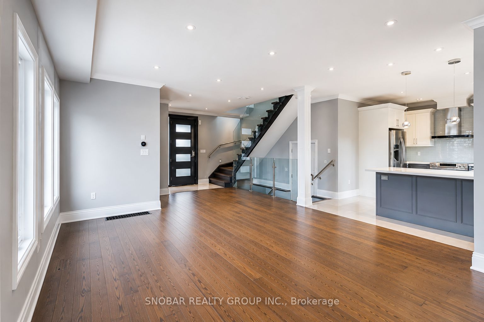 1 Aura Lea Boulevard, Toronto, ON M9M 1K2 photo 5