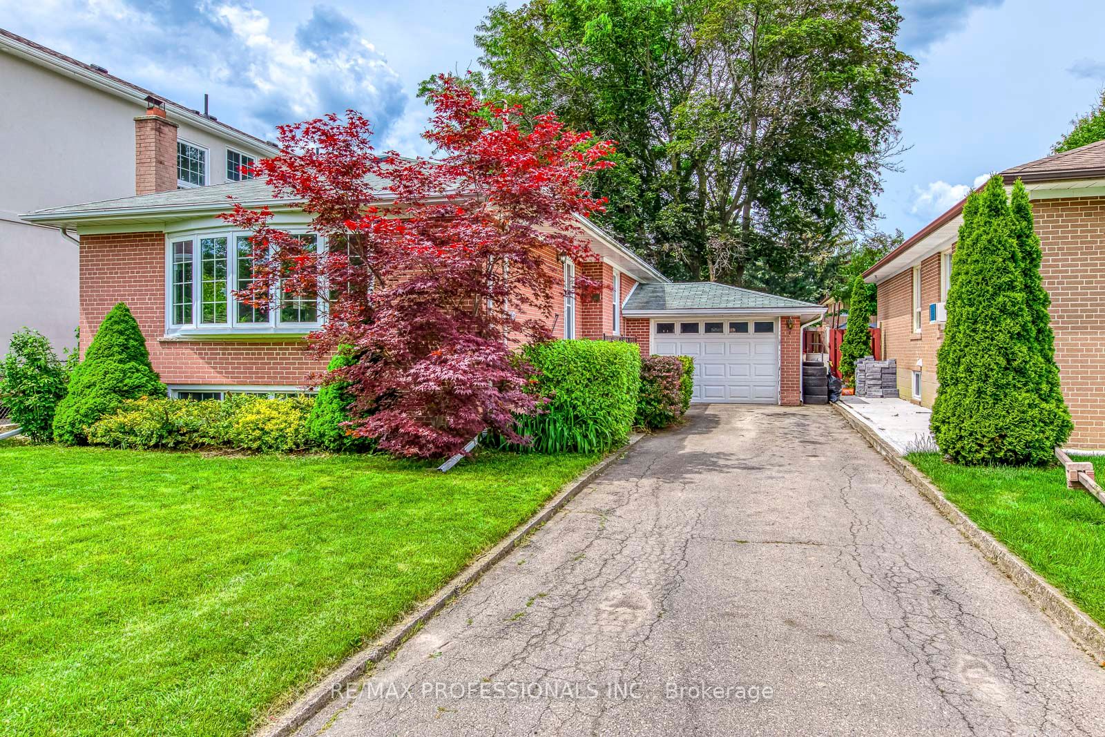 43 Belgate Place, Toronto, ON M9C 3Y5 photo 2