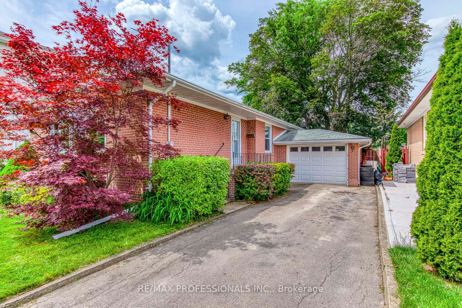 43 Belgate Place, Toronto, ON M9C 3Y5 photo 3