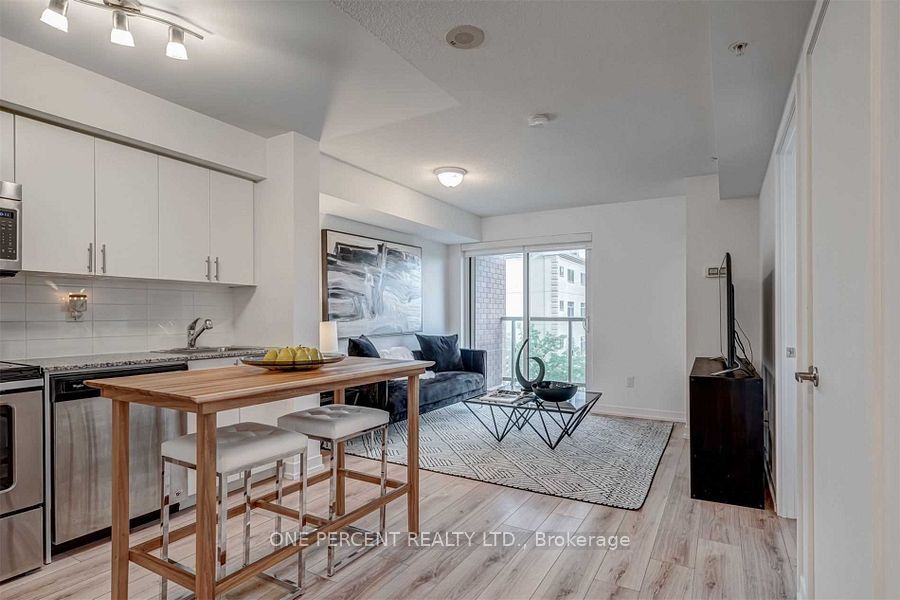 1420 Dupont Road 406, Toronto, ON P1B 8Z4 photo 5