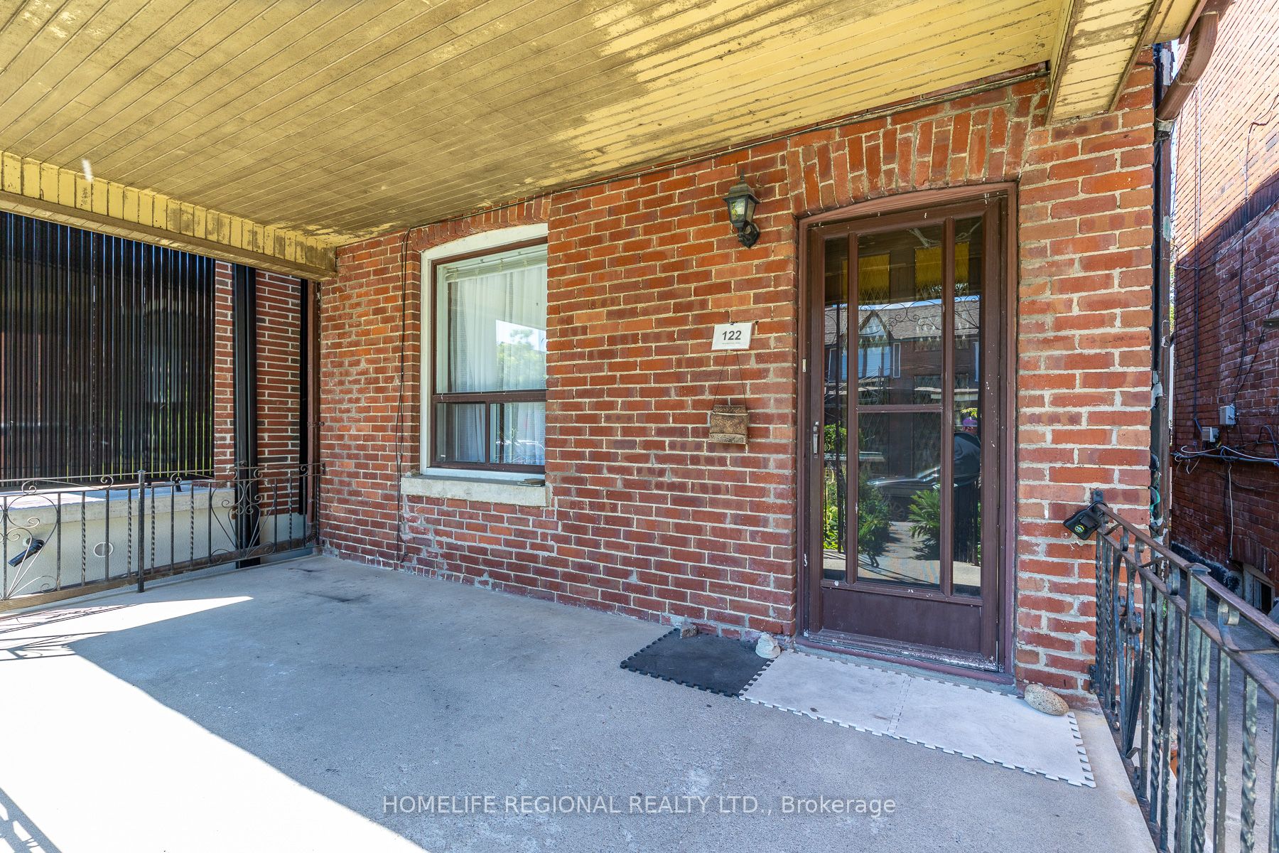122 Emerson Avenue, Toronto, ON M6H 3T1 photo 2
