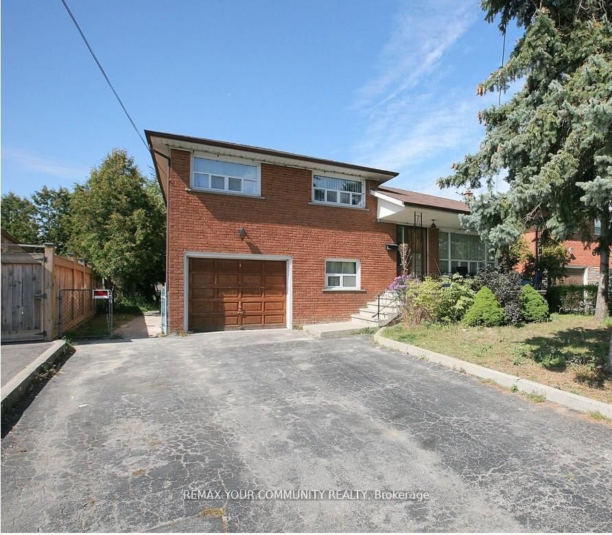 8 Stanwood Crescent, Toronto, ON M9M 1Z9 photo 4