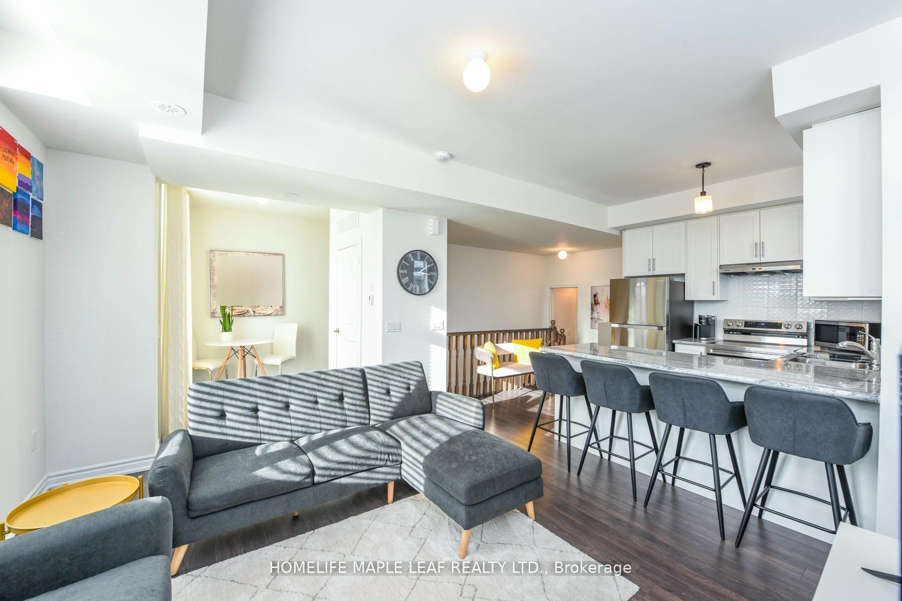 30 Halliford Place 215, Brampton, ON L6P 4R1 photo 2