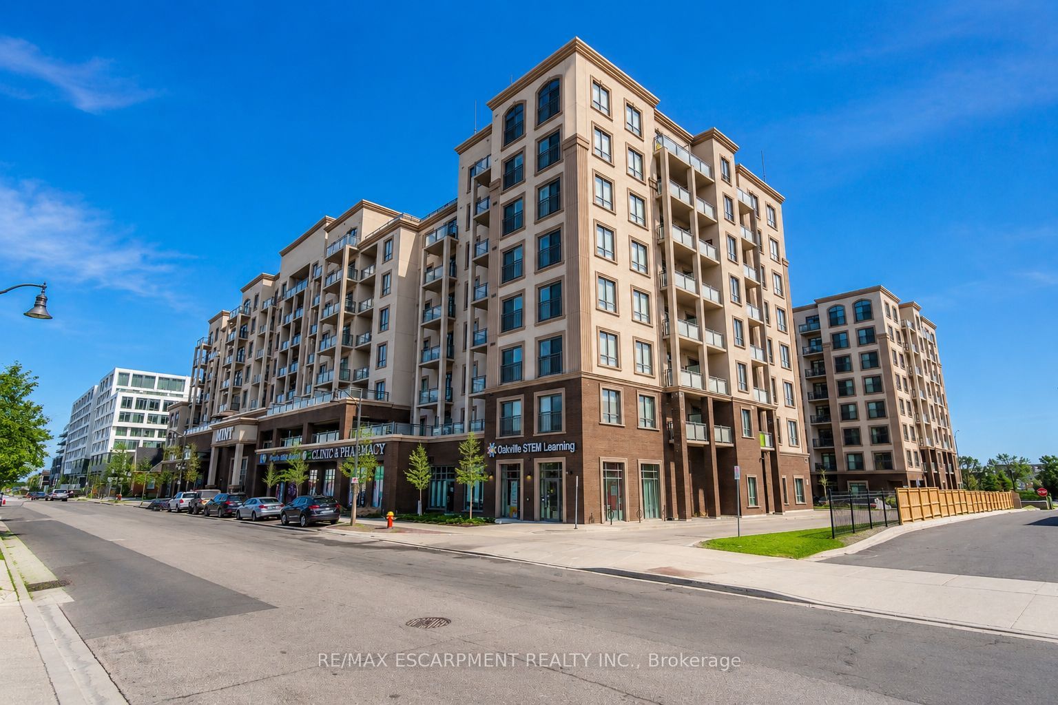 2486 Old Bronte Road PH #811, Oakville, ON L6M 0Y4 photo 2